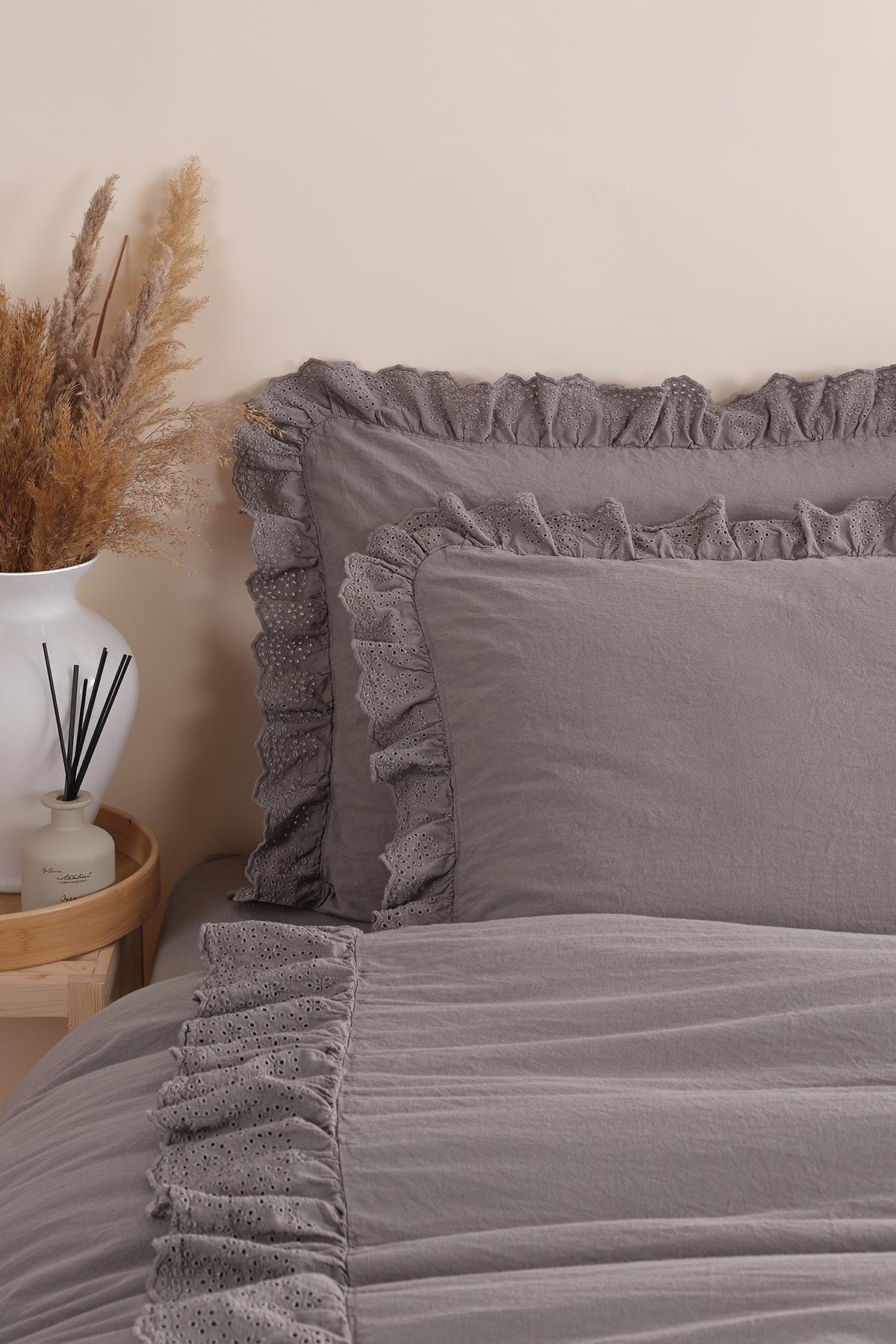 Romantica Çift Kişilik Brodeli Nevresim Takımı - Füme