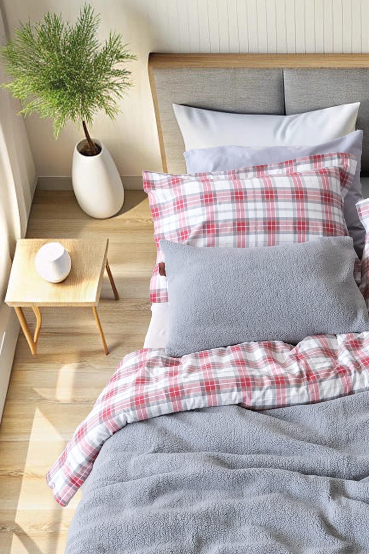 Sherwood Cozy Kırmızı Çift Kişilik Yatak Örtüsü Seti Buz Mavisi