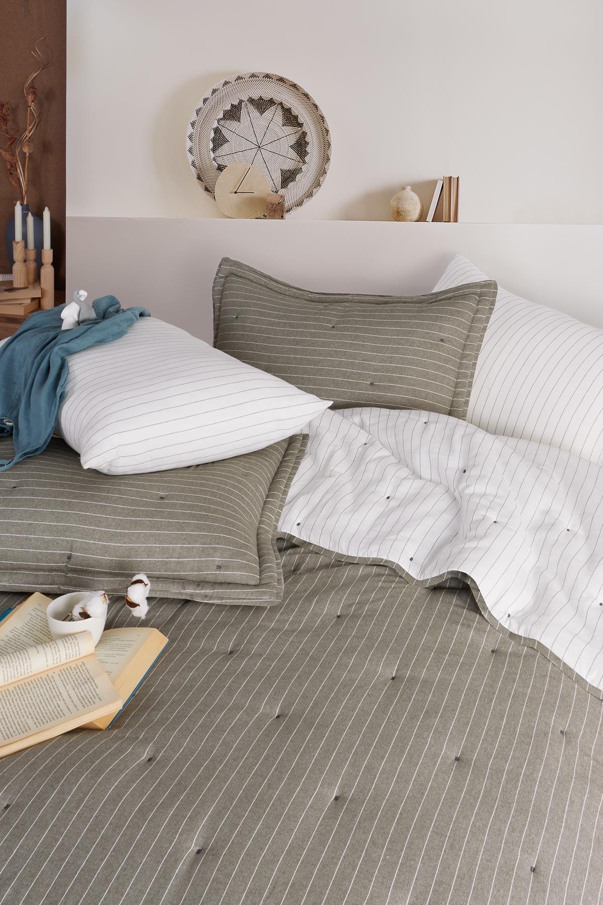 Soft Dreams  Tek Kişilik Natural Yatak Örtü Seti Haki