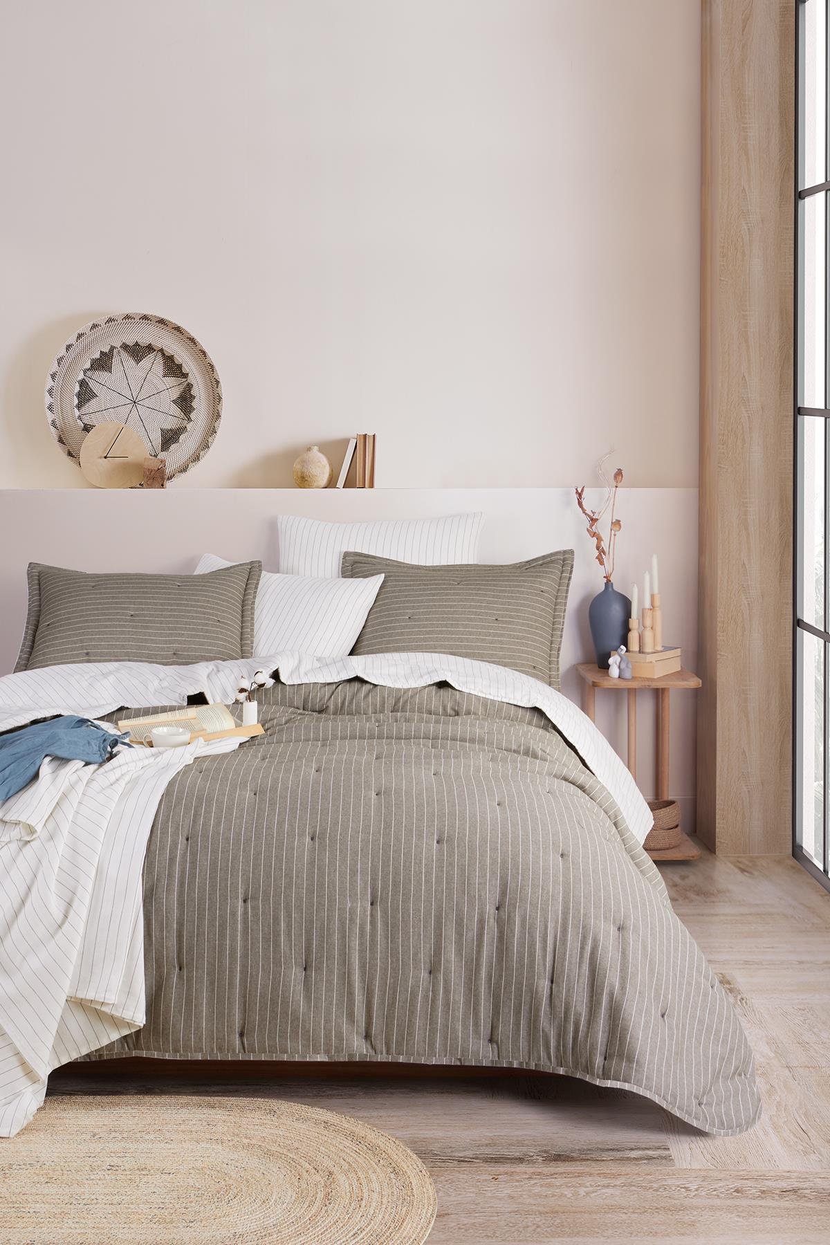 Soft Dreams  Tek Kişilik Natural Yatak Örtü Seti Haki