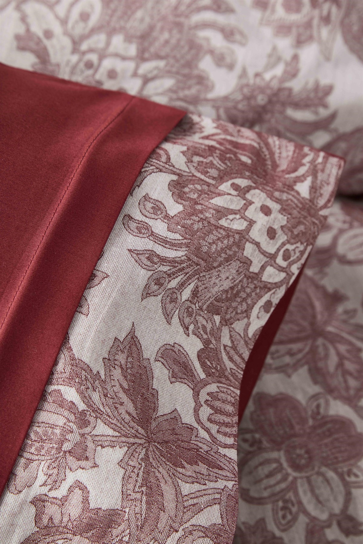 Akus Çift Kişilik Nevresim Takımı 200*220 Bordo