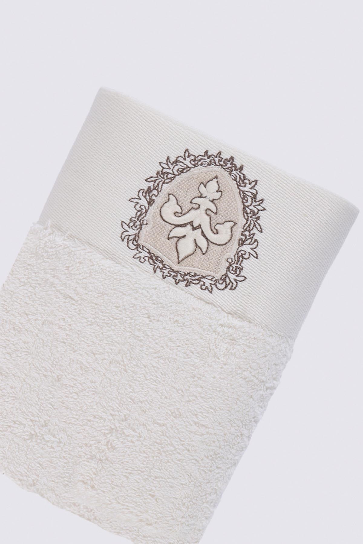Ecocotton Ella El Yüz Havlusu %100 Organik Pamuk Nakışlı Krem 50x90 Cm