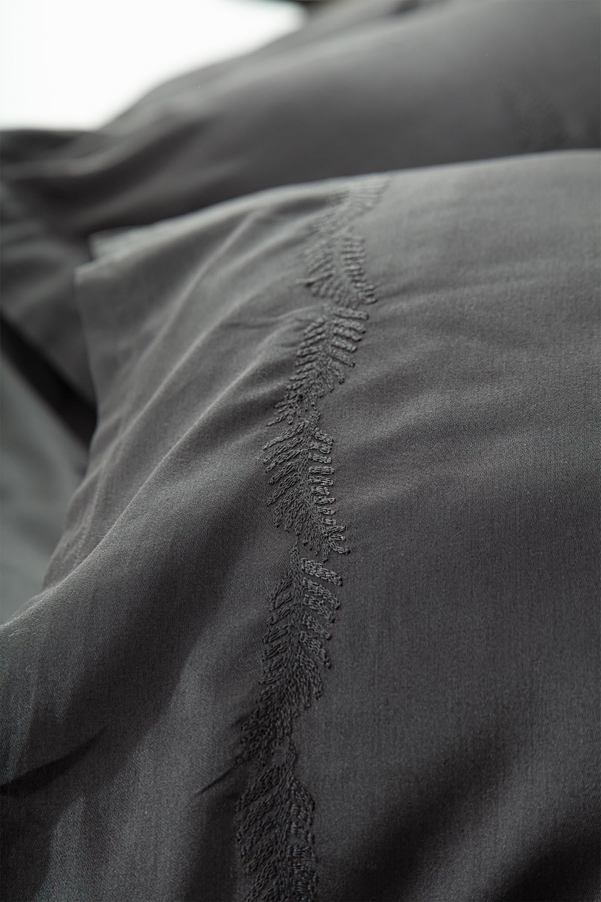 Ecocotton Güz Çift Kişilik Nevresim Takımı %100 Organik Pamuk Saten Brodeli Antrasit 200x220 Cm