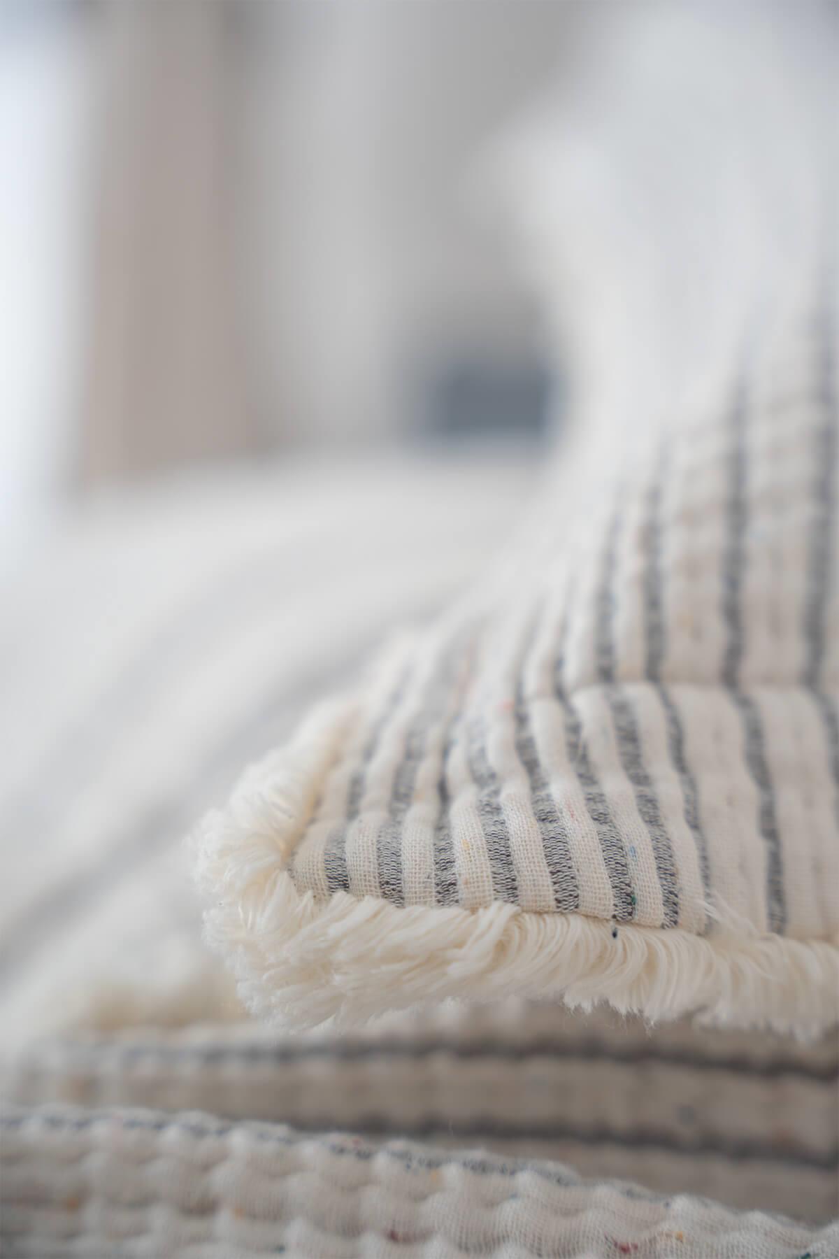 Ecocotton Hivda Çift Kişilik Yatak Örtüsü %100 Organik Pamuk Müslin Dolgulu Gri 240X260 Cm