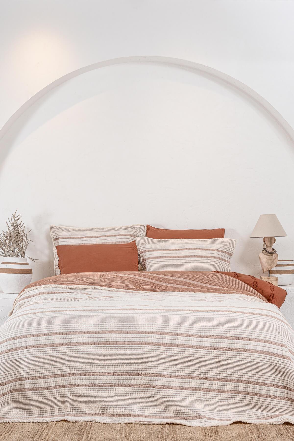 Ecocotton Hivda Çift Kişilik Yatak Örtüsü %100 Organik Pamuk Müslin Dolgulu Terra 240X260 Cm