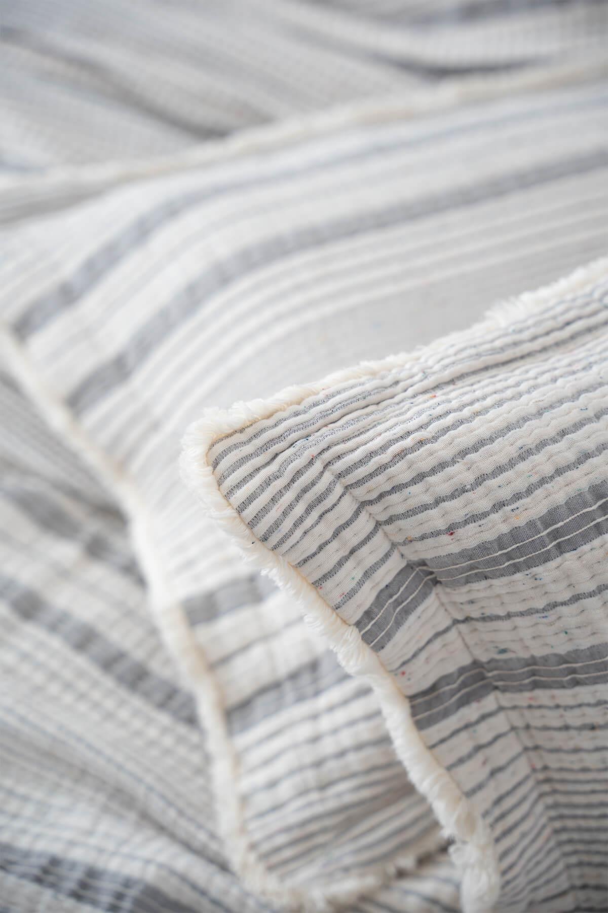 Ecocotton Hivda Çift Kişilik Yatak Örtüsü %100 Organik Pamuk Müslin Dolgulu Gri 240X260 Cm