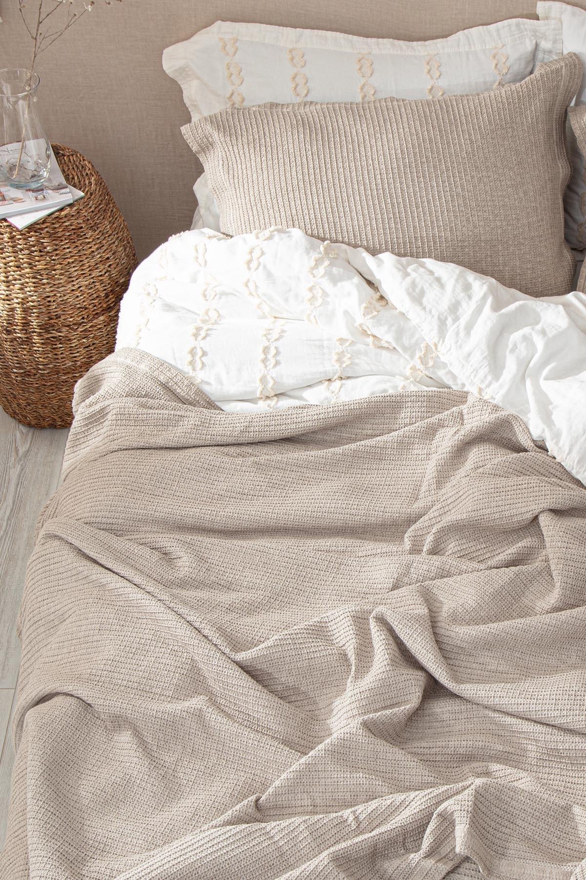 Ecocotton Sara Çift Kişilik Yatak Örtüsü %100 Organik Pamuk Pike Bej 220x240 Cm