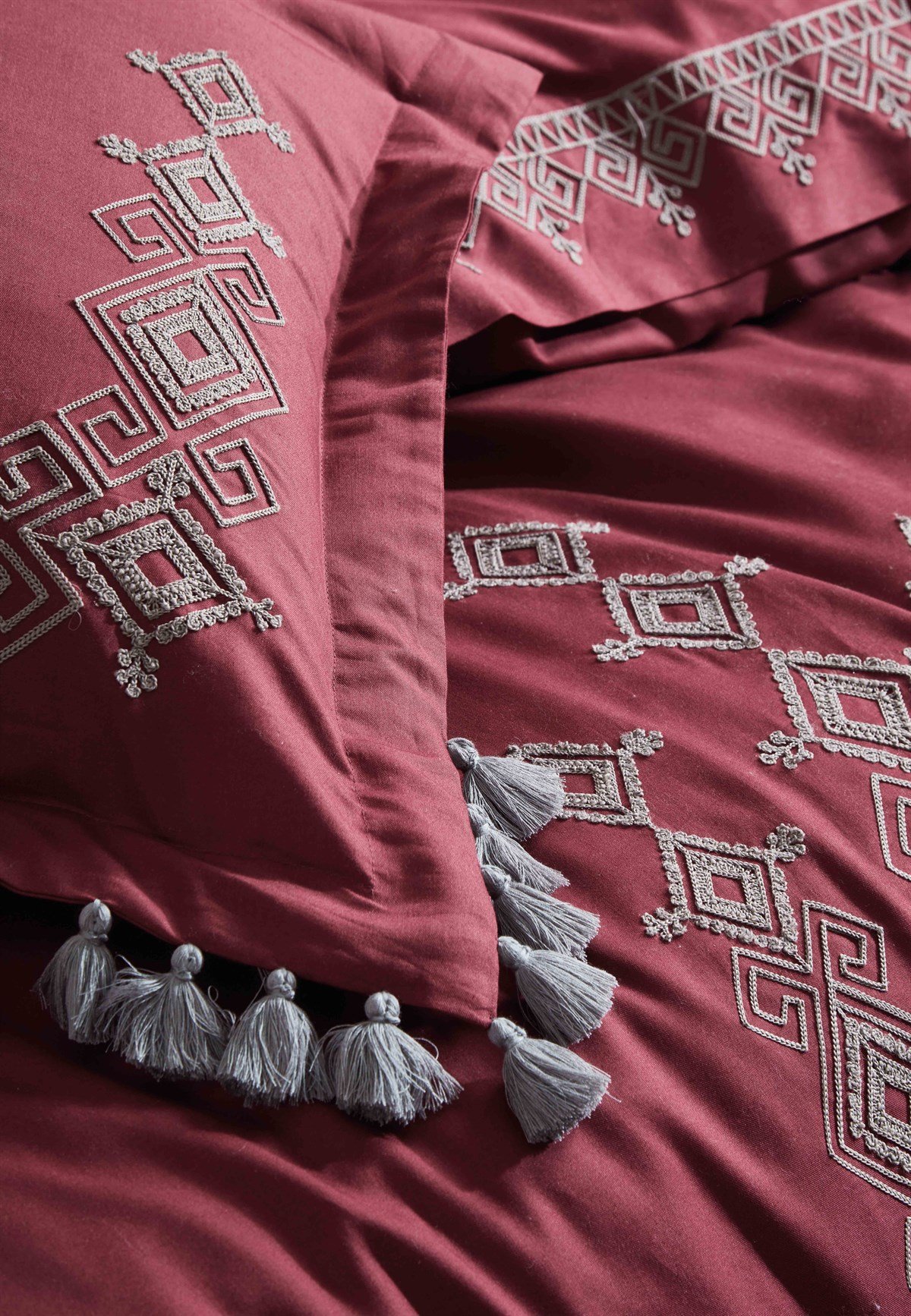 Hazal El Nakışlı Saten Nevresim Double Satin Duvet 200X220 Bordo