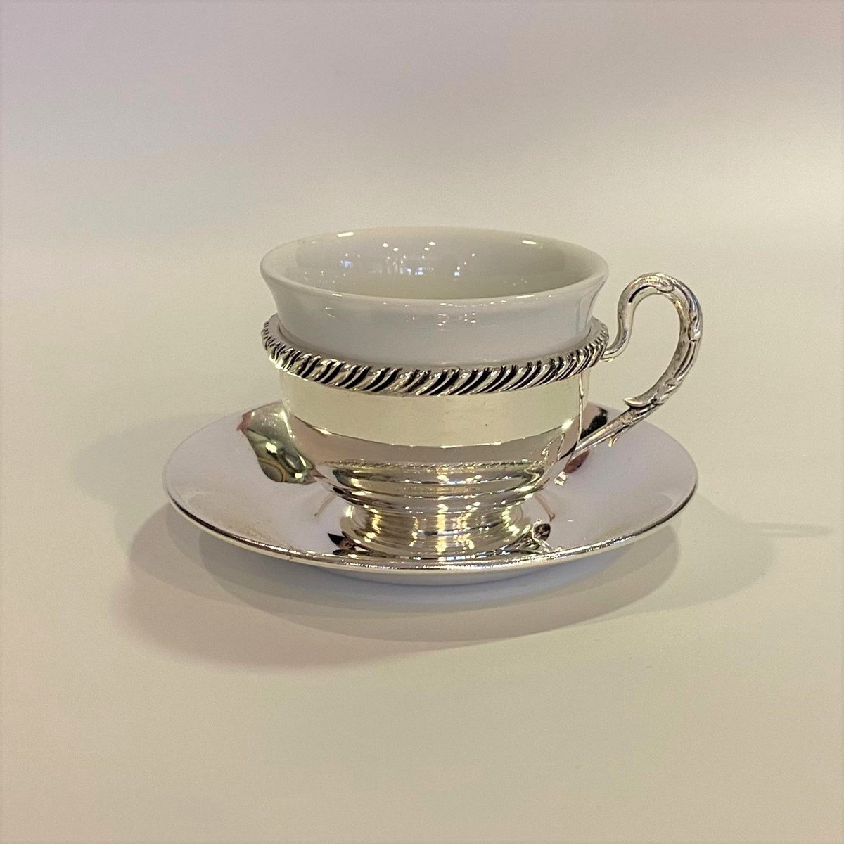 İngiliz Fincan Gümüş Kaplama