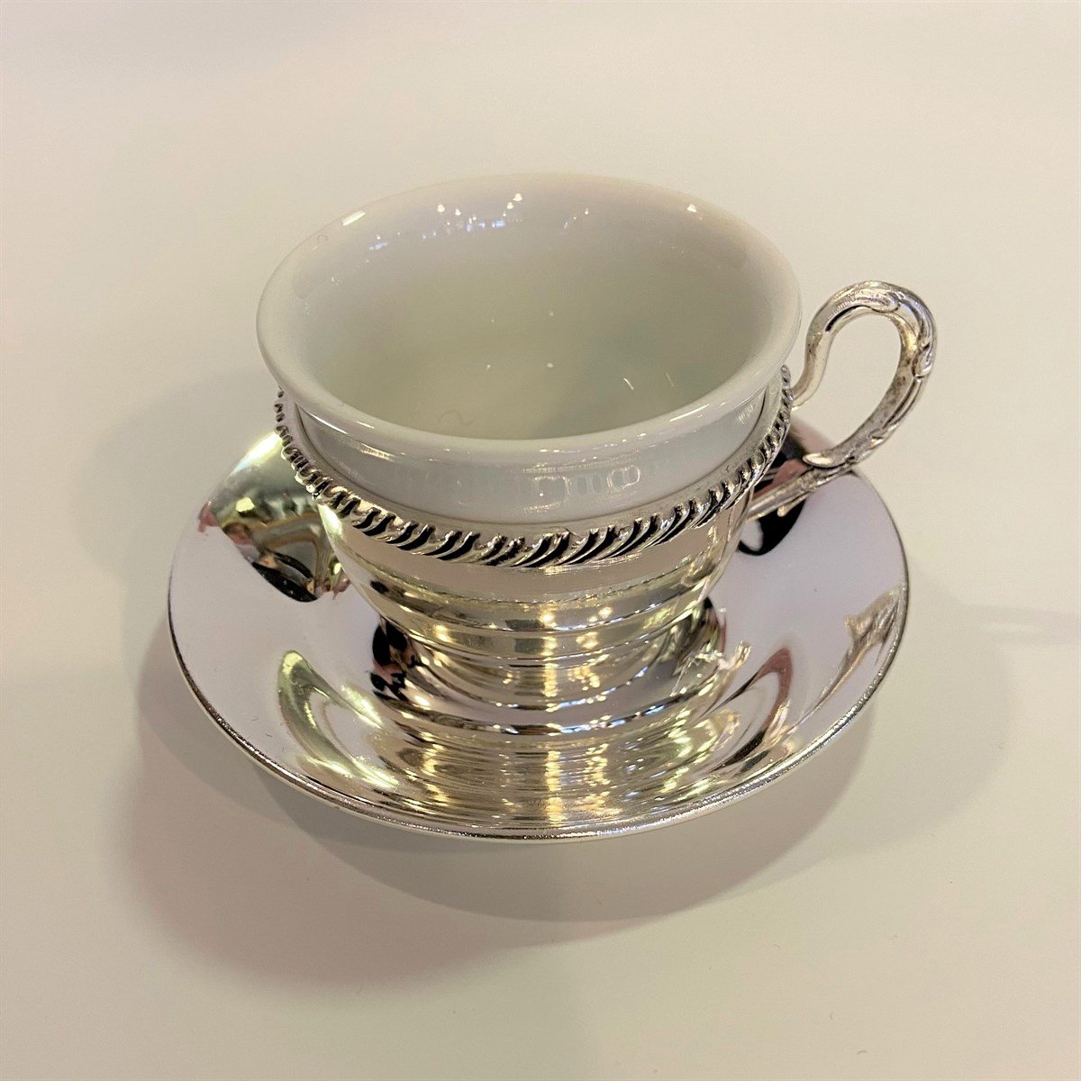 İngiliz Fincan Gümüş Kaplama