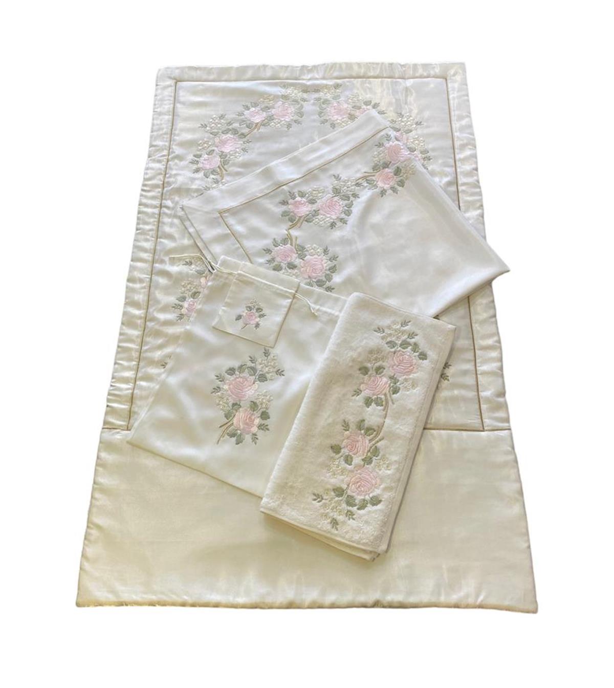 Seccade Ekru Monaray Çiçek Motifli Nakışlı Set
