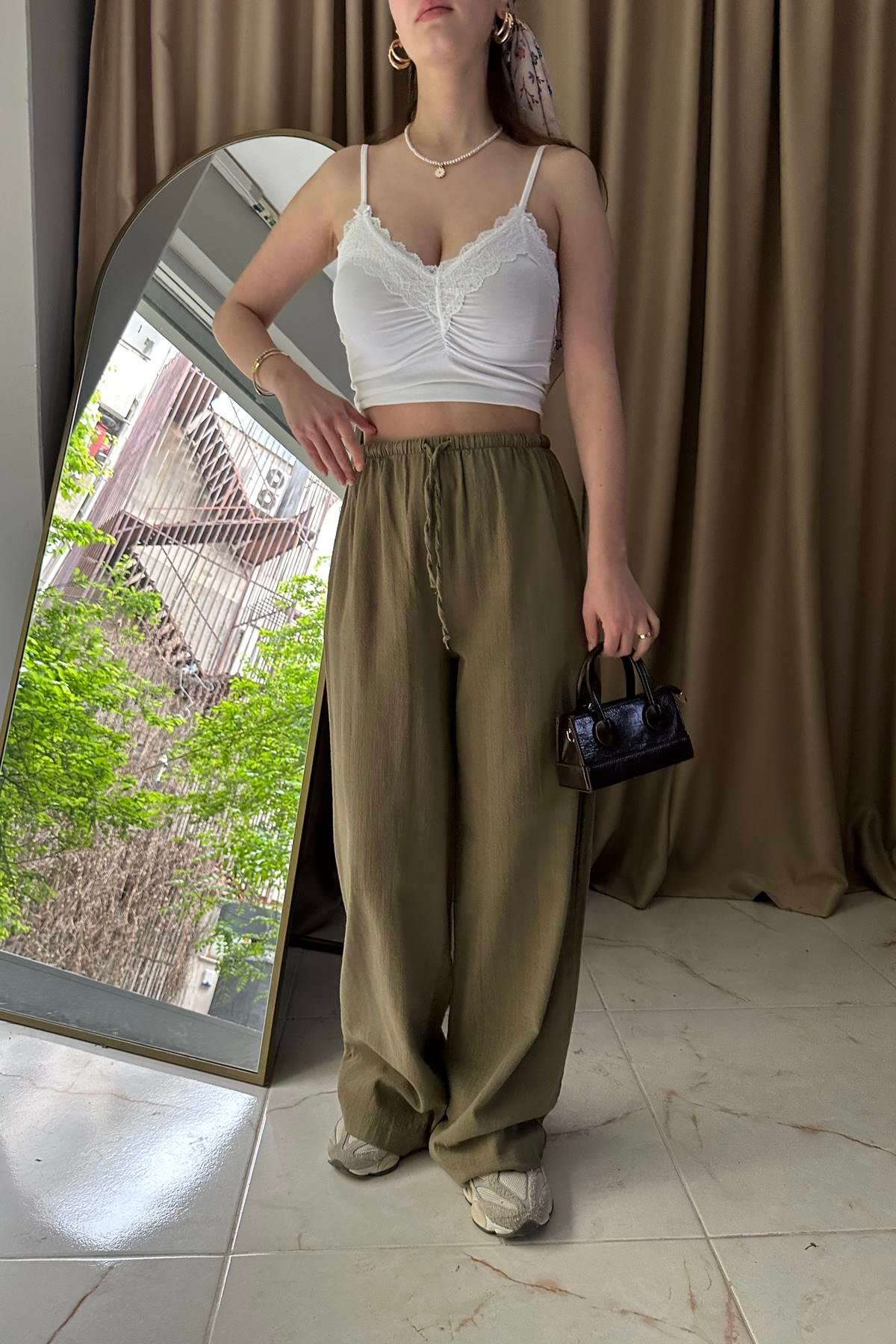 DANTEL DETAYLI TOP