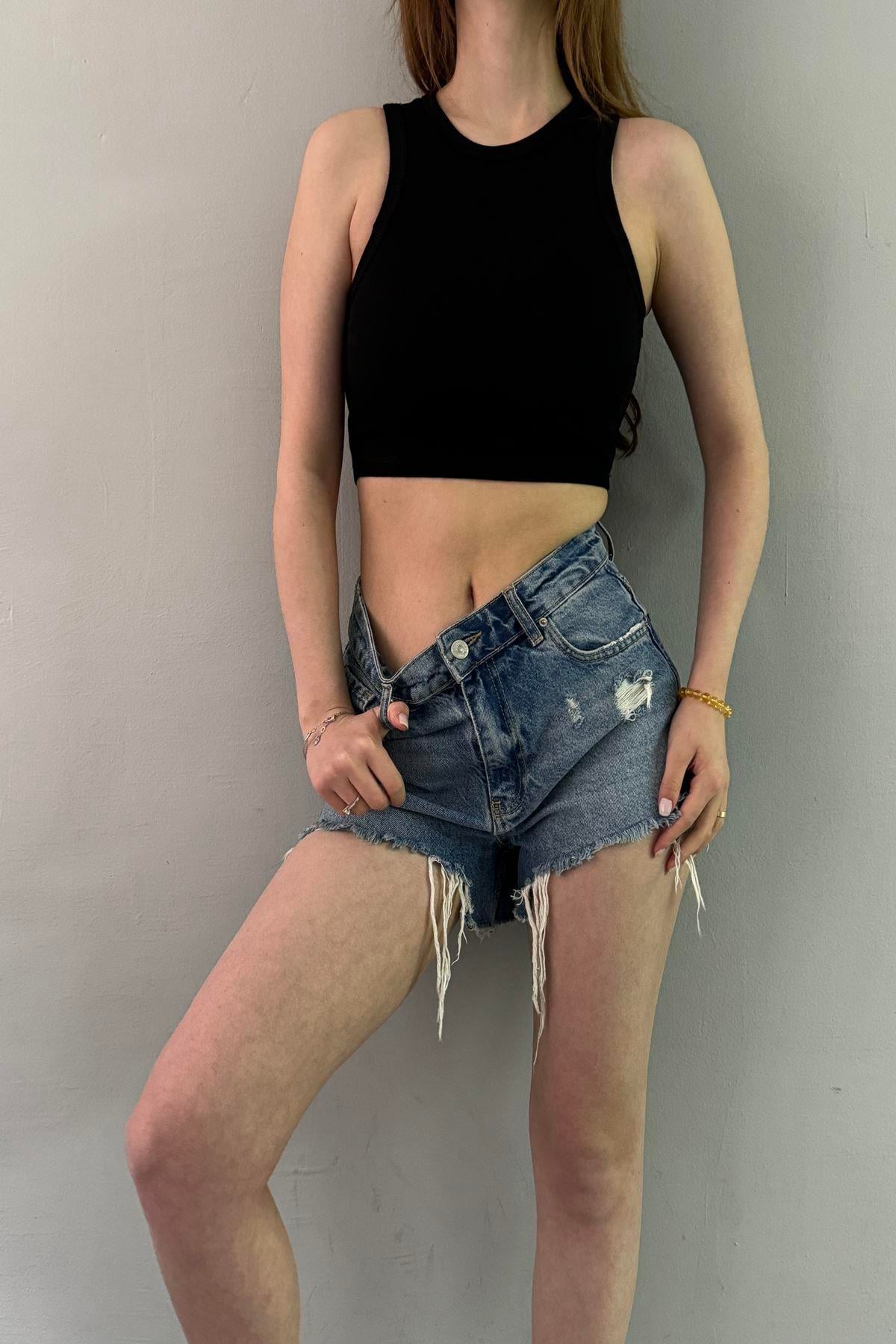 DİKİŞ EFEKTLİ CROP TOP
