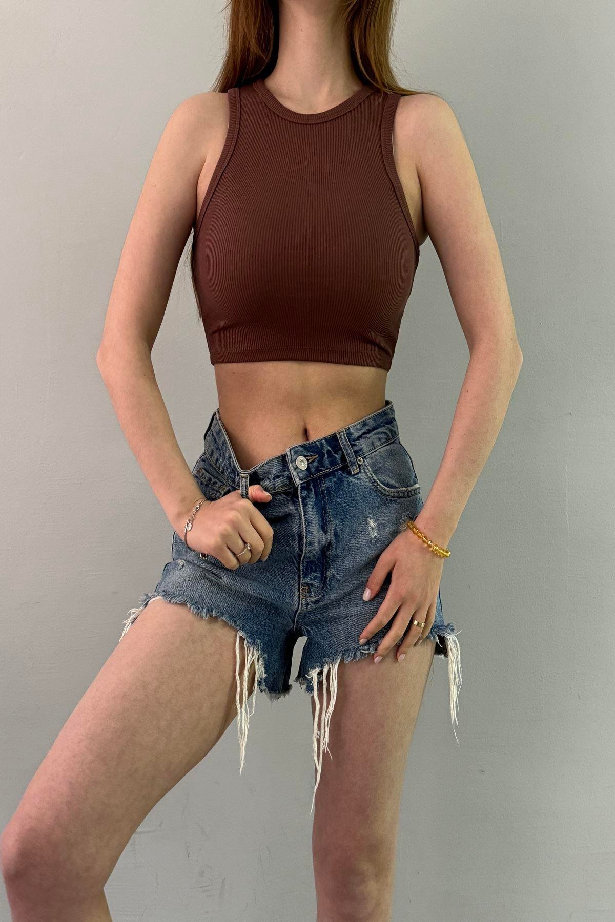 DİKİŞ EFEKTLİ CROP TOP