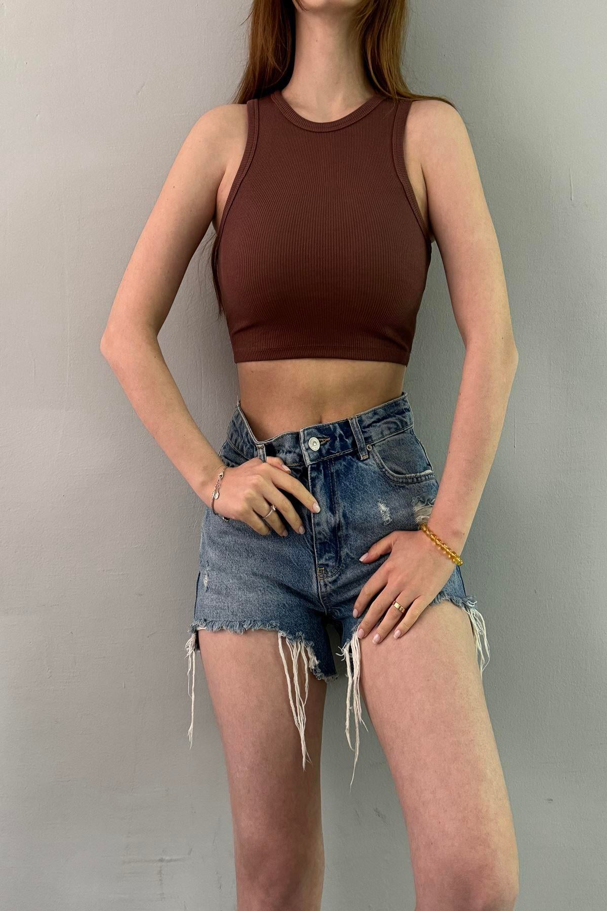 DİKİŞ EFEKTLİ CROP TOP