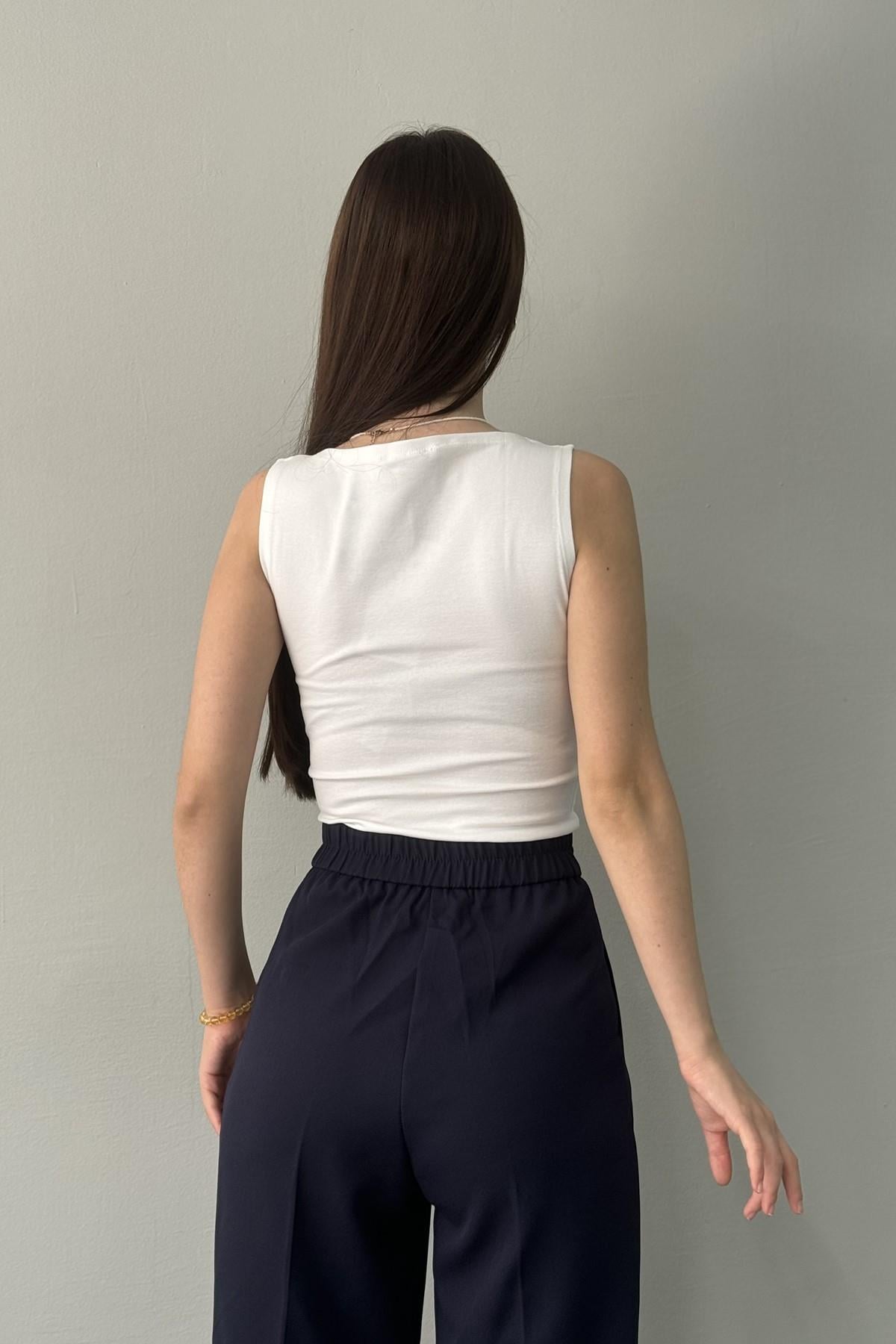 KAYIK YAKA KOLSUZ TOP