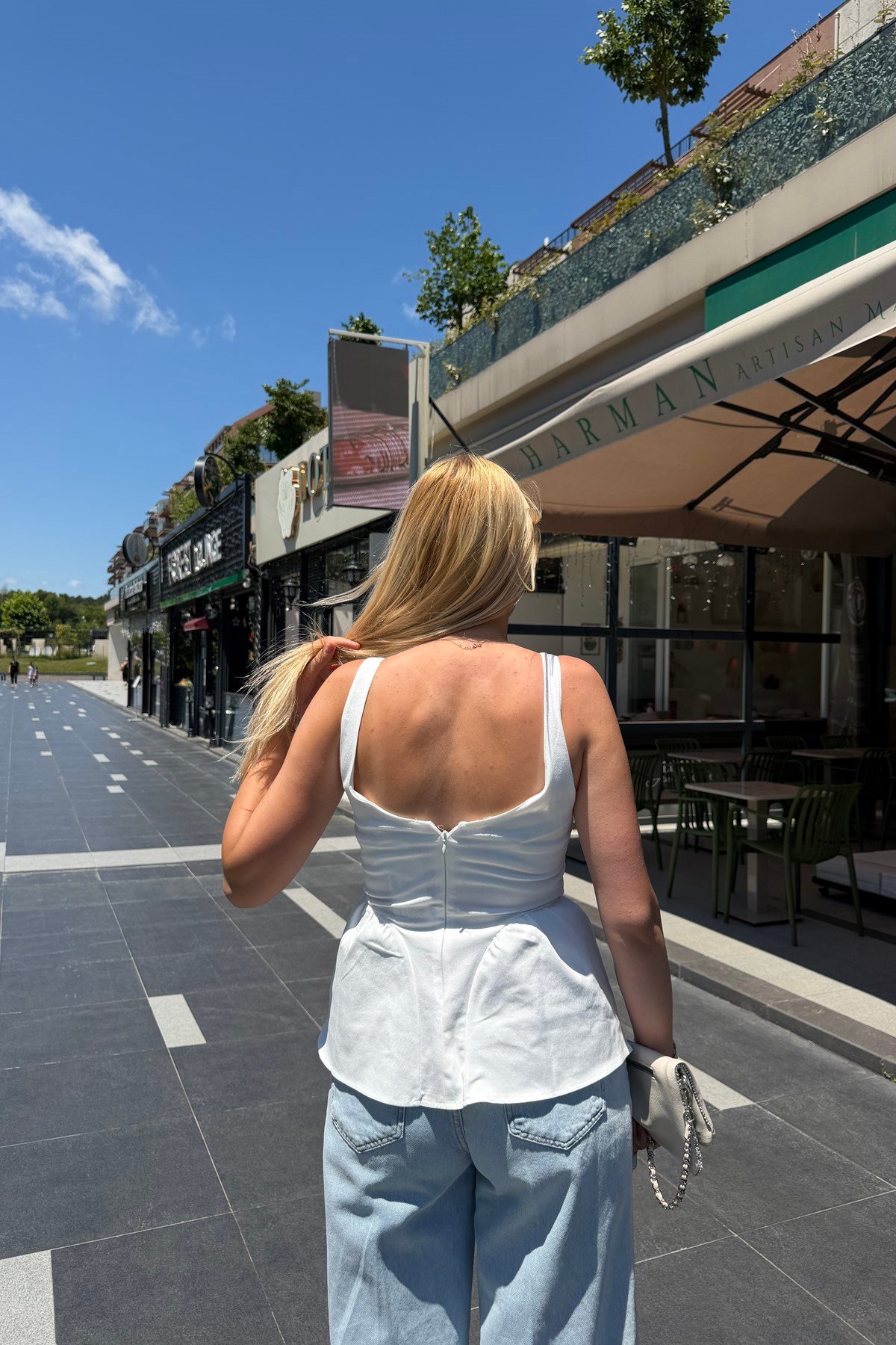 ASKILI BEL BÜZGÜ DETAY KOT BLUZ