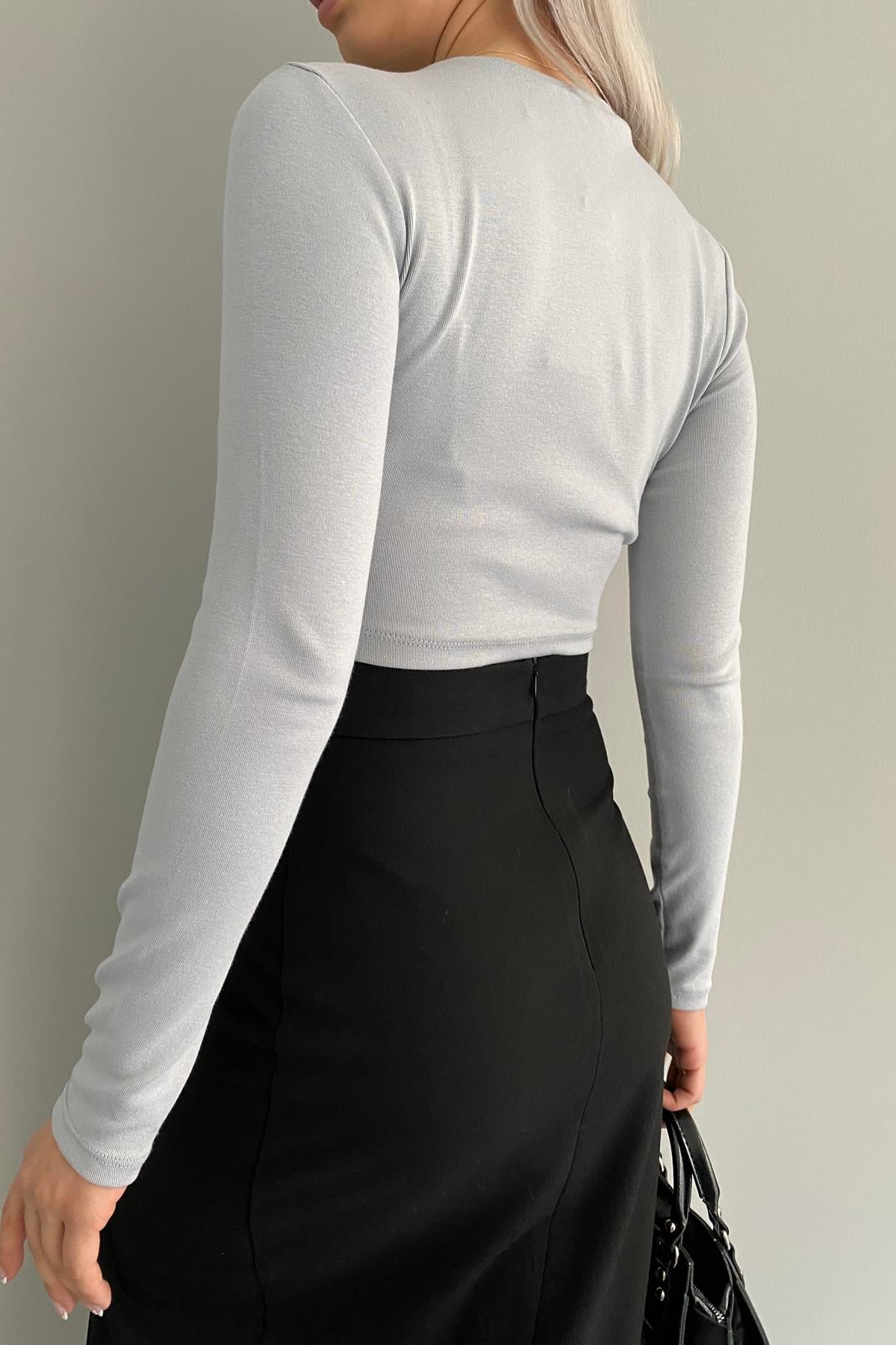 BİSİKLET YAKA CROP BLUZ