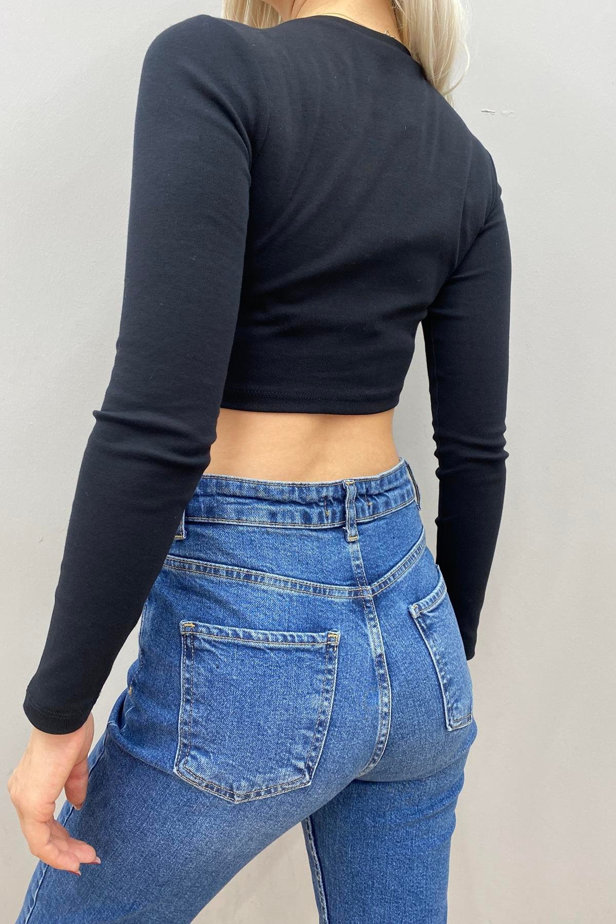 BİSİKLET YAKA CROP BLUZ