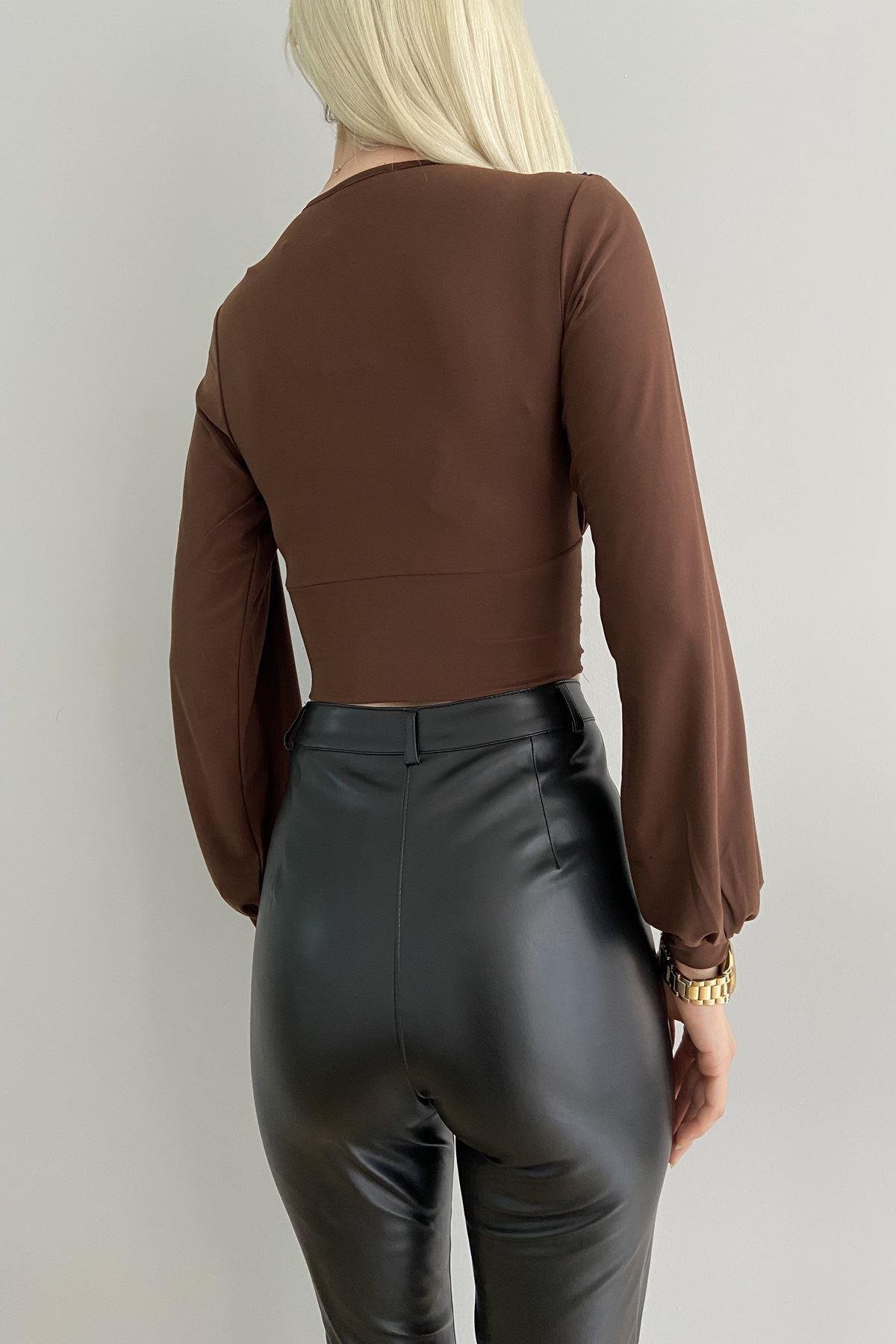 BÜZGÜLÜ CROP BLUZ