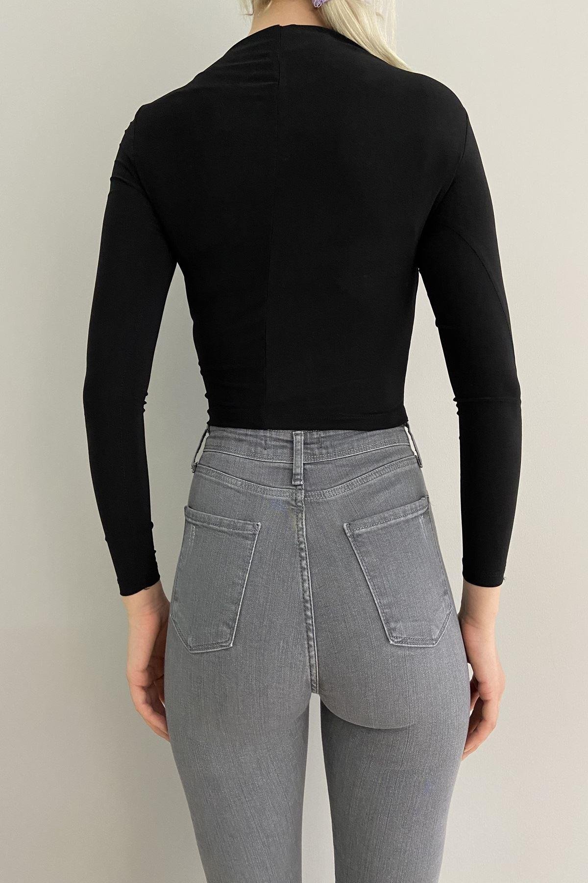 ÇAPRAZ BÜZGÜLÜ CROP BLUZ