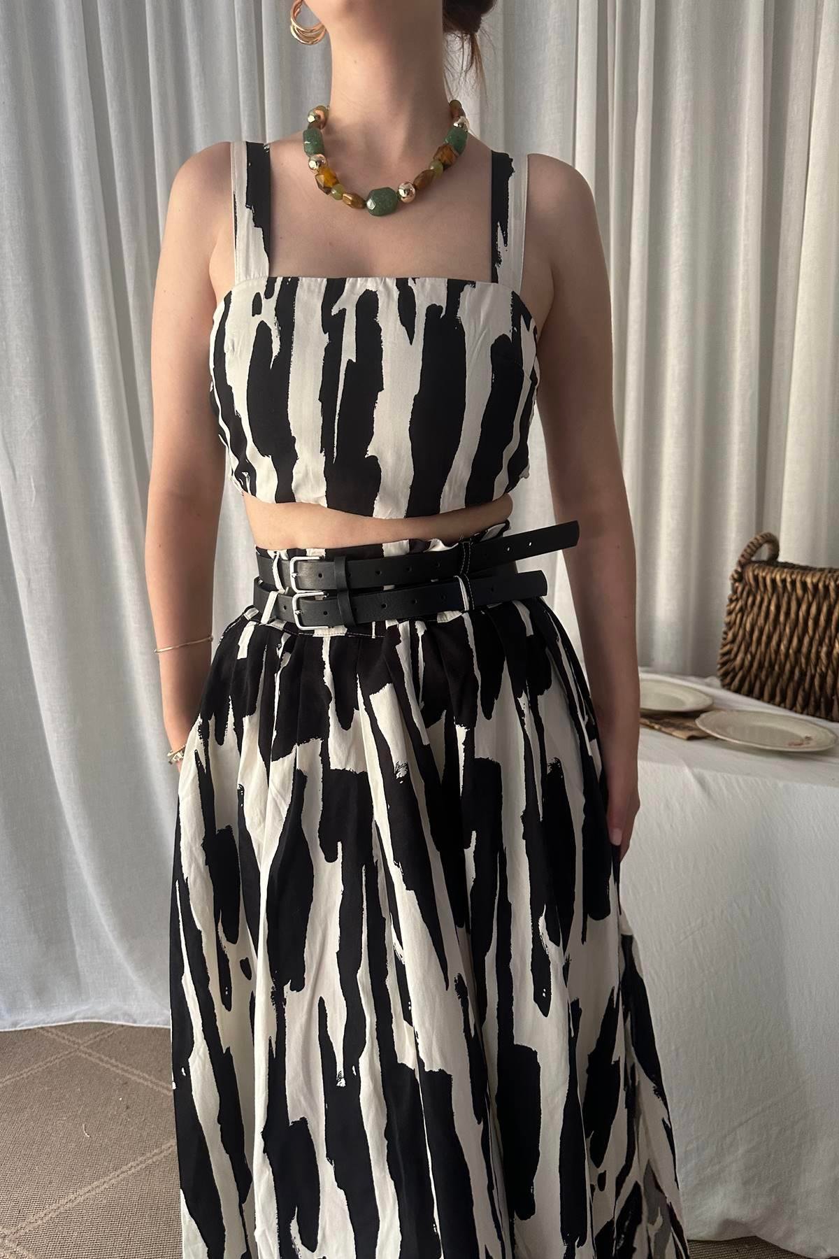 DESENLİ ASKILI CROP BLUZ