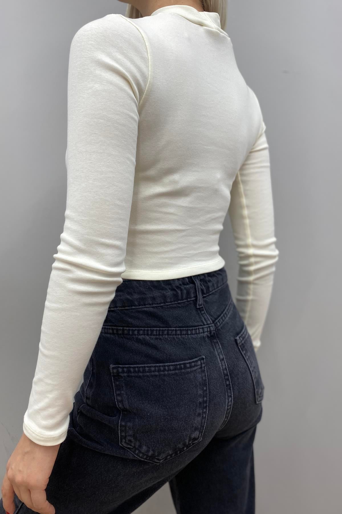 DİK YAKA CROP BLUZ