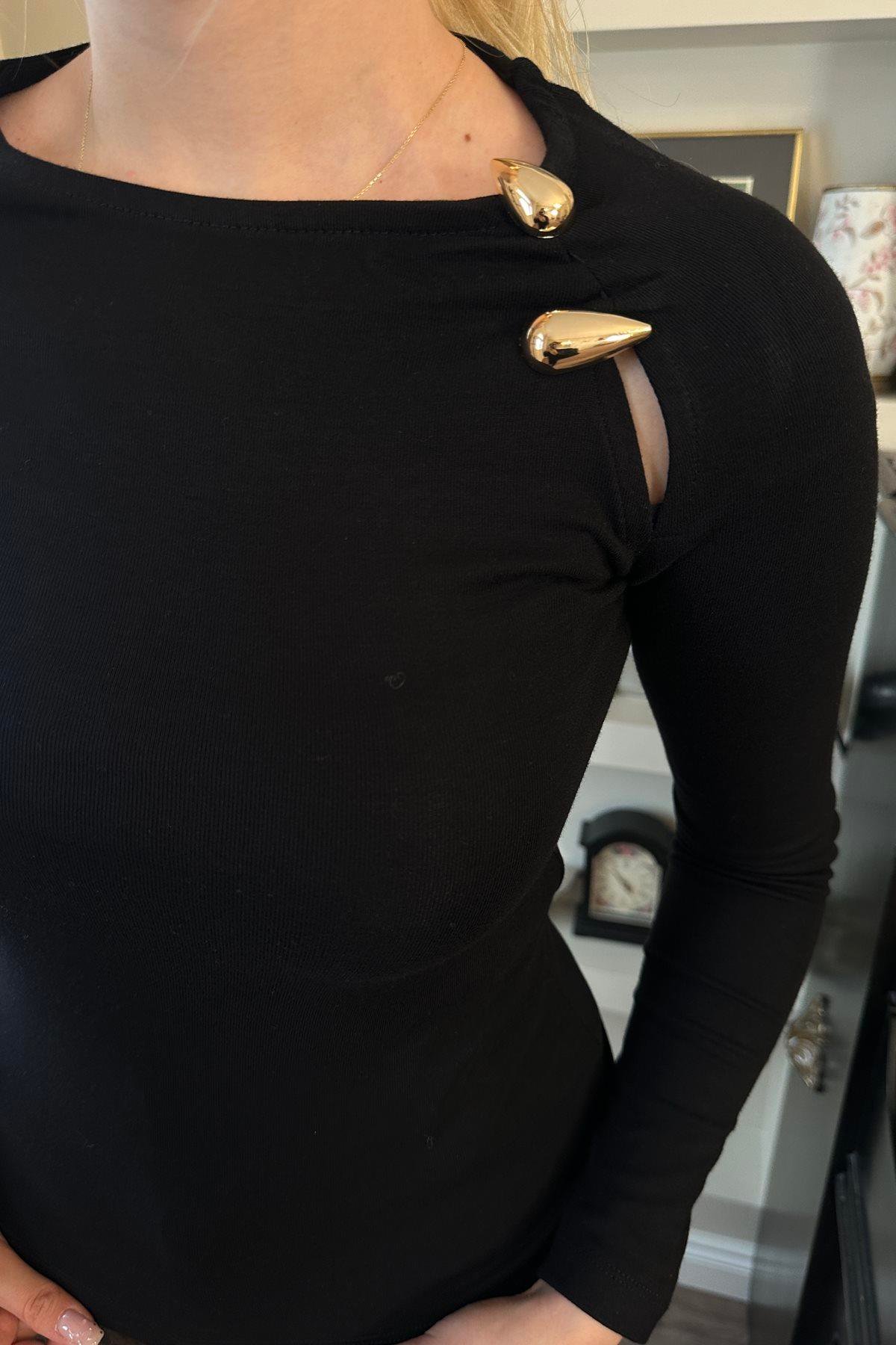 DÜĞME DETAYLI BLUZ