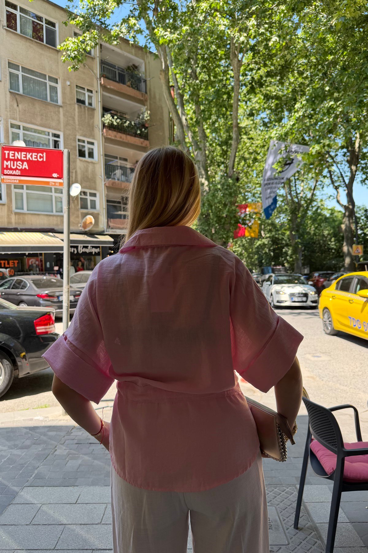 FERMUAR DETAY BELİ BÜZGÜLÜ BLUZ