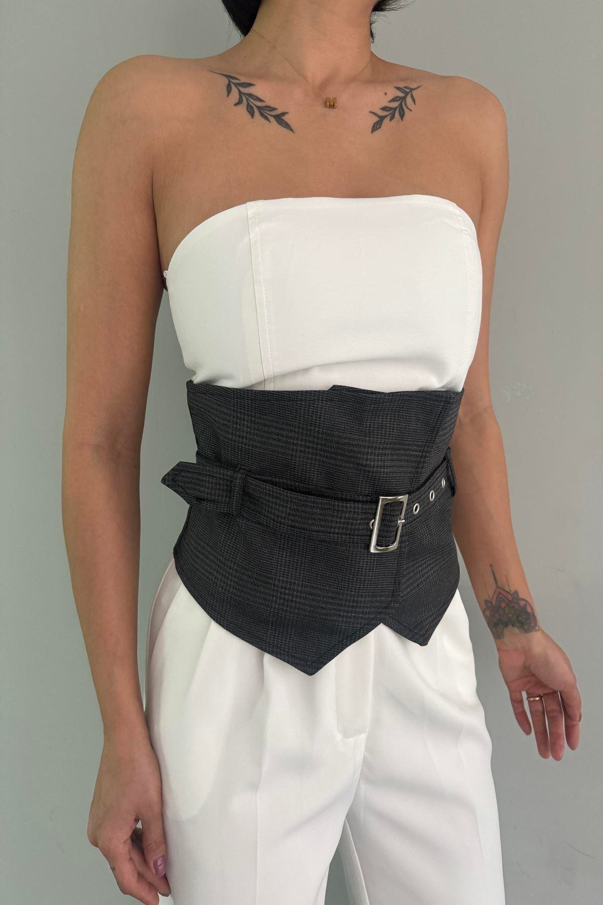 KONTRAS DETAY STRAPLEZ CROP BLUZ