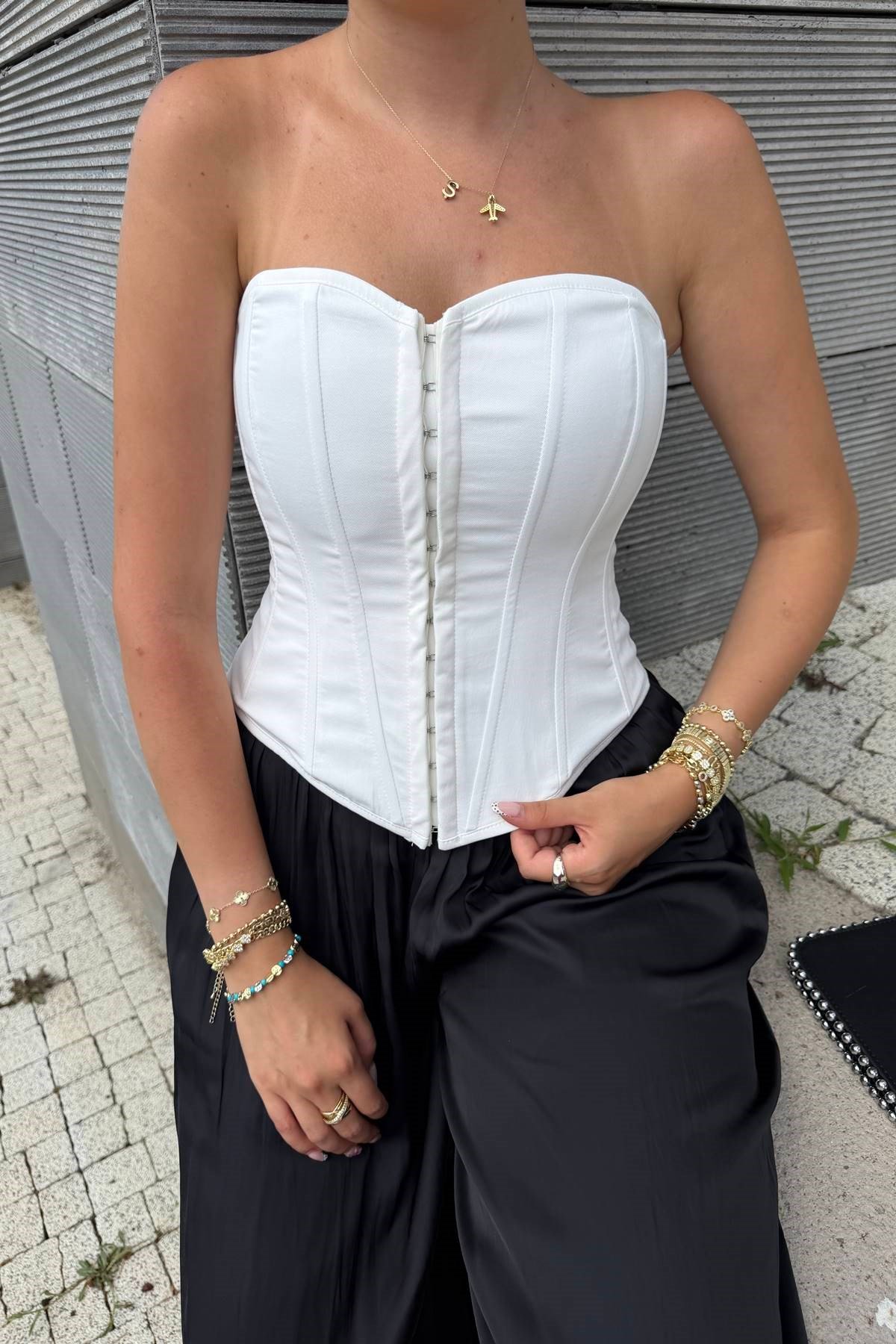 KORSE BUSTİYER