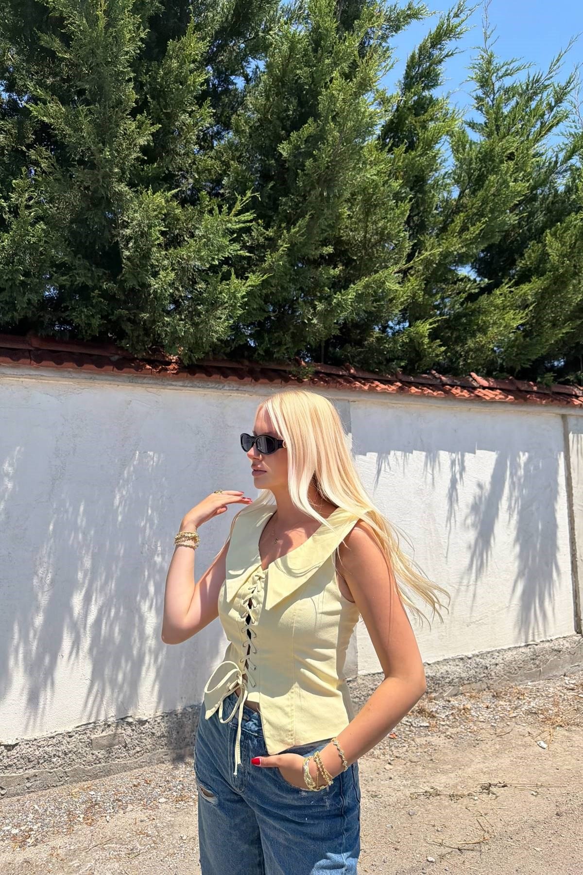 KUŞGÖZLÜ DETAY YELEK