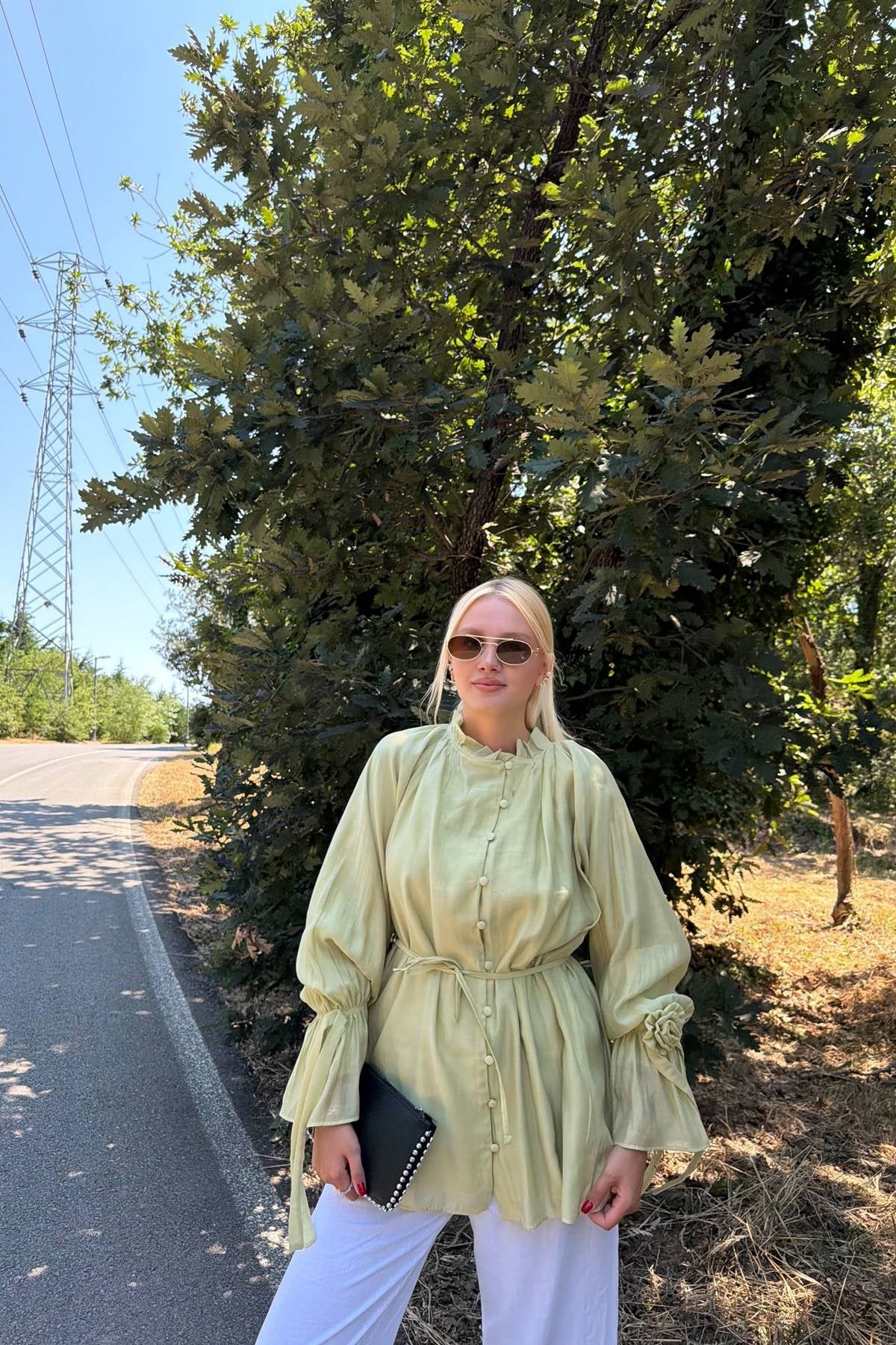 ÖN BİRİT DÜĞMEL KOL BAĞCIKLI BLUZ