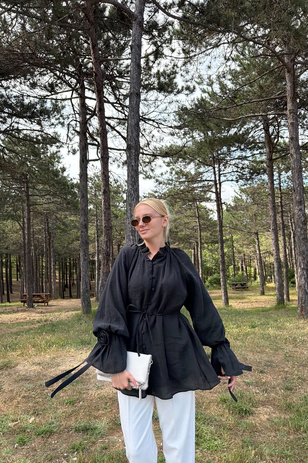 ÖN BİRİT DÜĞMEL KOL BAĞCIKLI BLUZ