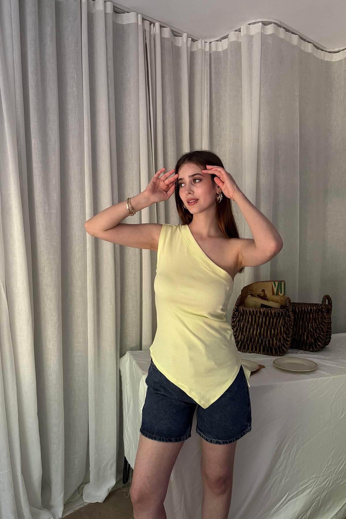 TEK OMUZLU ASİMETRİK TOP