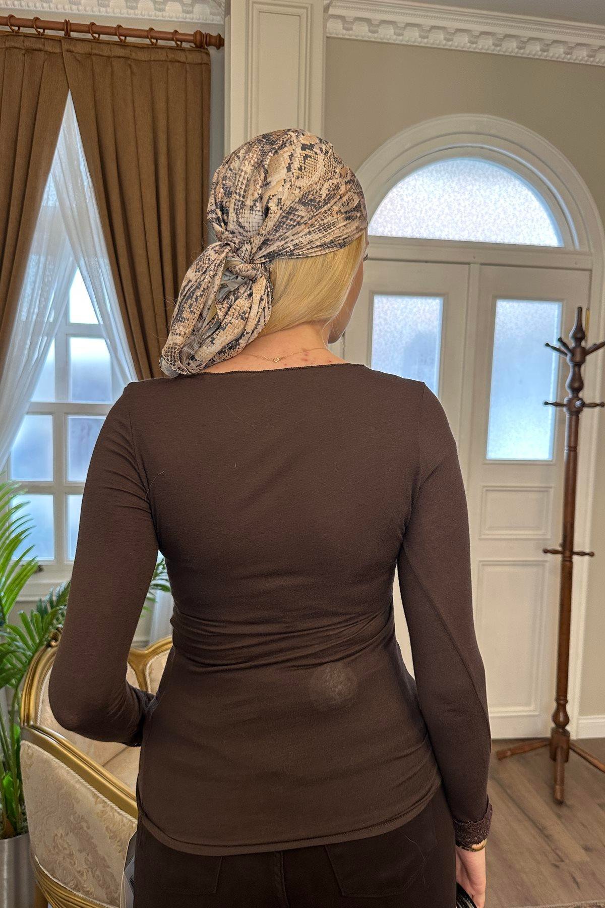 V YAKA DANTELLİ KAŞMİR BLUZ