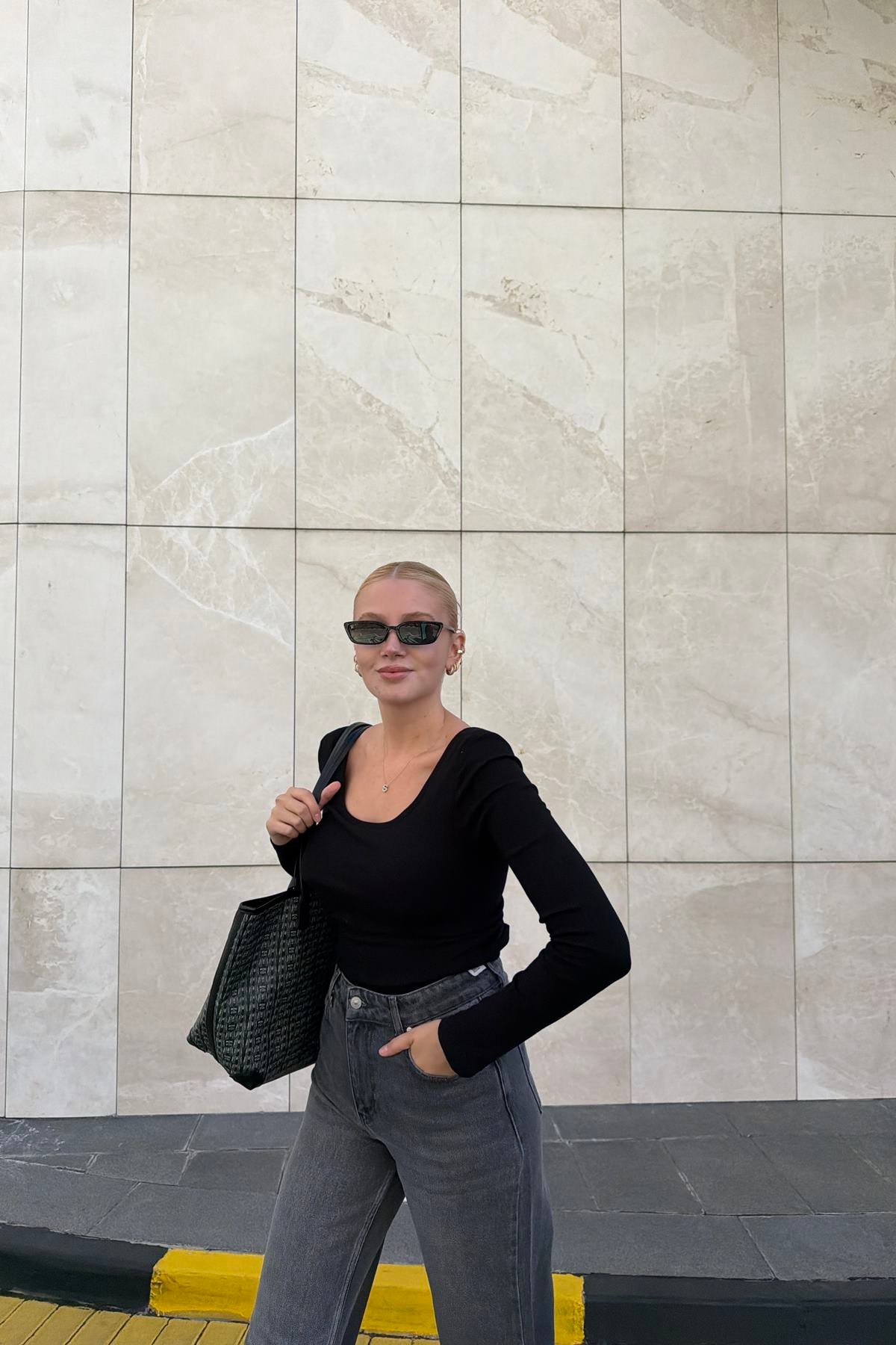 BRA-FREE UZUN KOLLU TOP