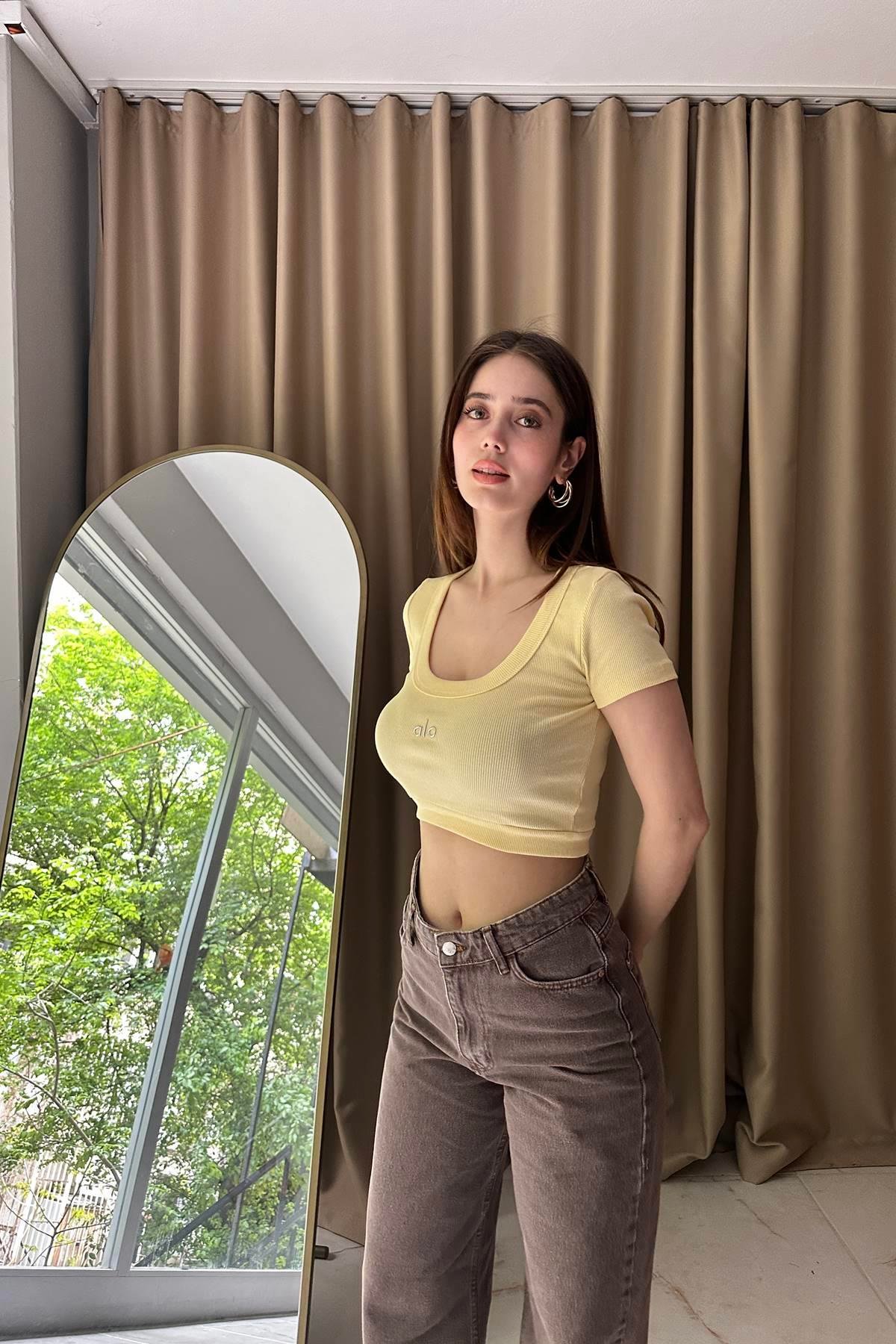 NAKIŞ DETAY CROP BODY