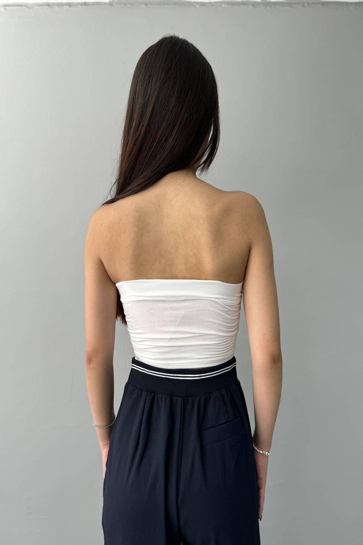 STRAPLEZ CROP TOP