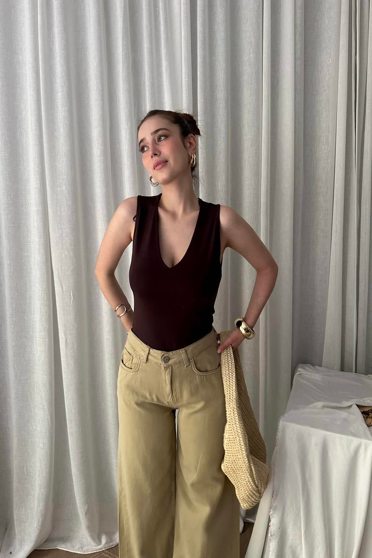 V YAKA KOLSUZ TOP