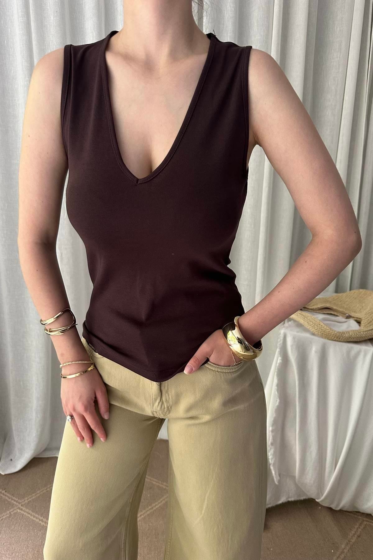 V YAKA KOLSUZ TOP