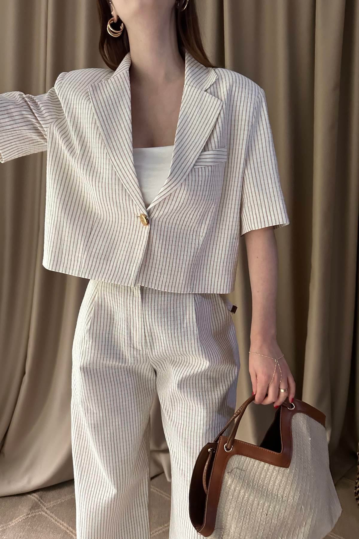 ÇİZGİ DETAYLI CROP CEKET