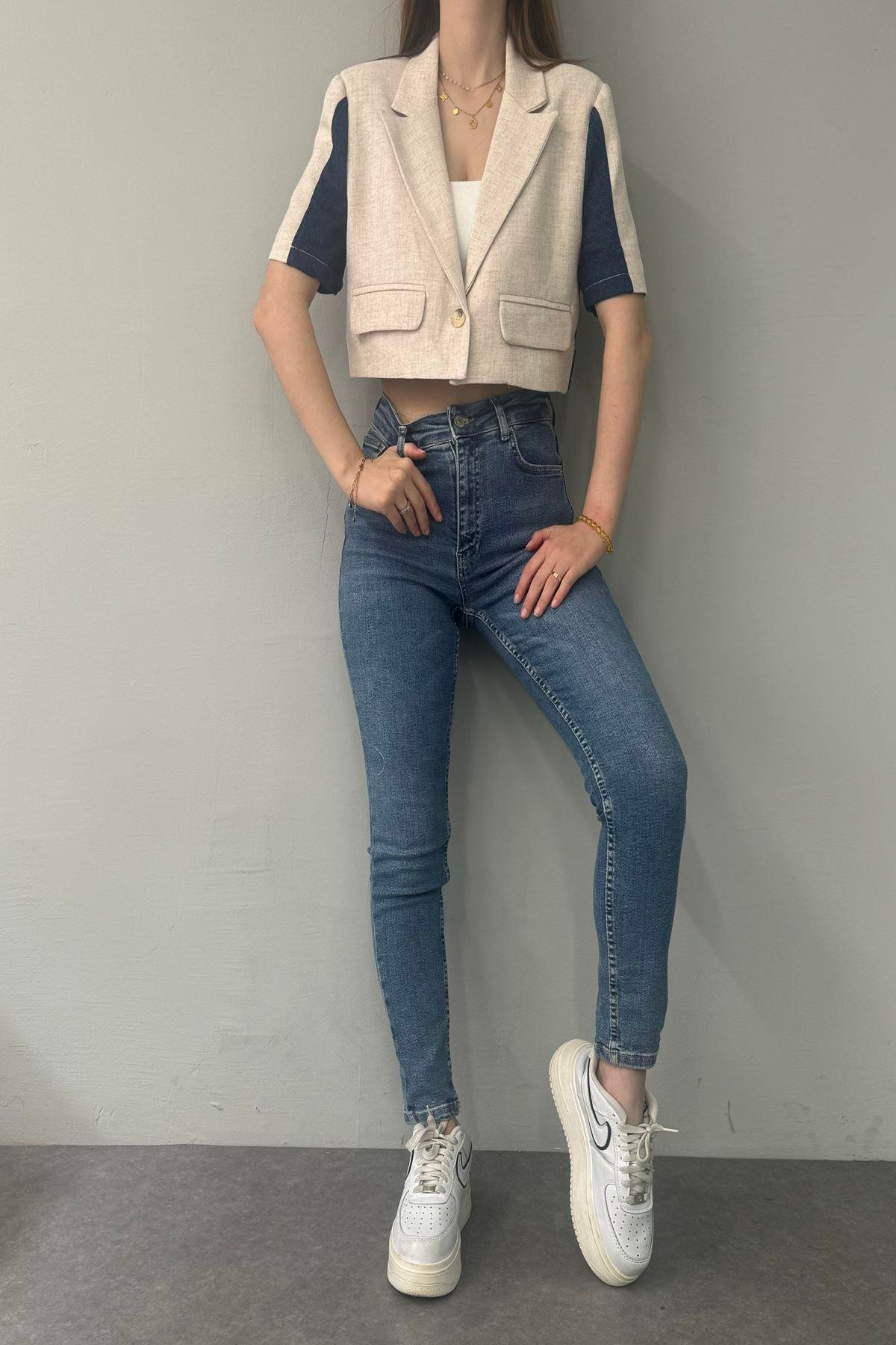 KOT DETAYLI CROP CEKET