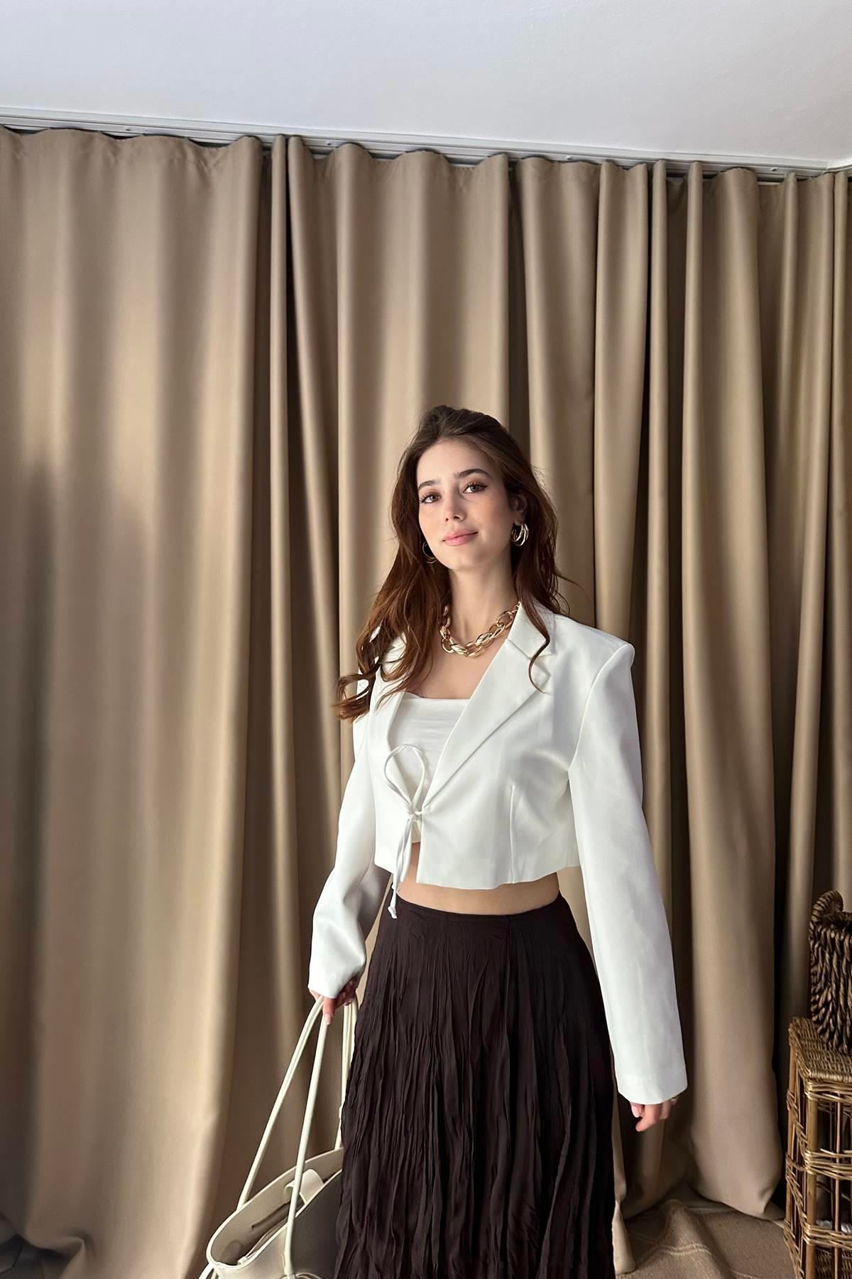 ÖNÜ BAĞCIKLI CROP CEKET