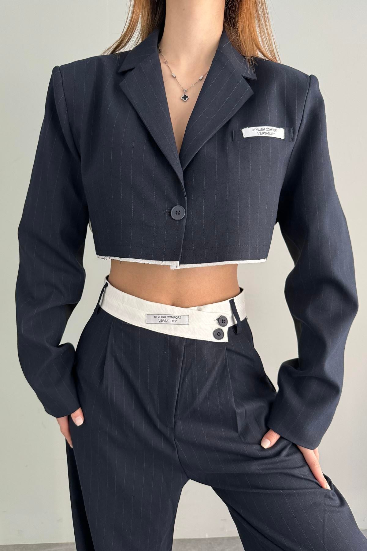 RİBANA DETAYLI MATCHLİ CROP CEKET