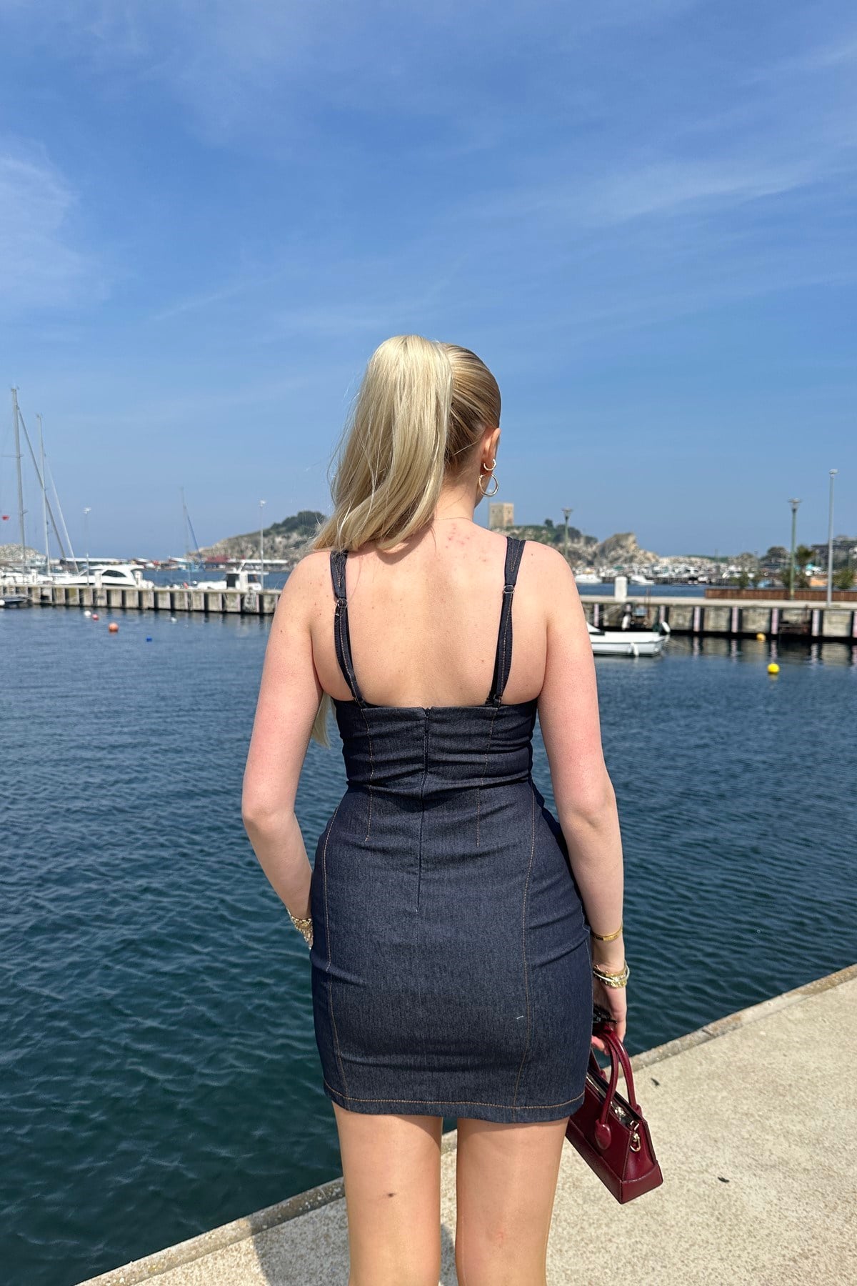 ASKILI KOT ELBİSE