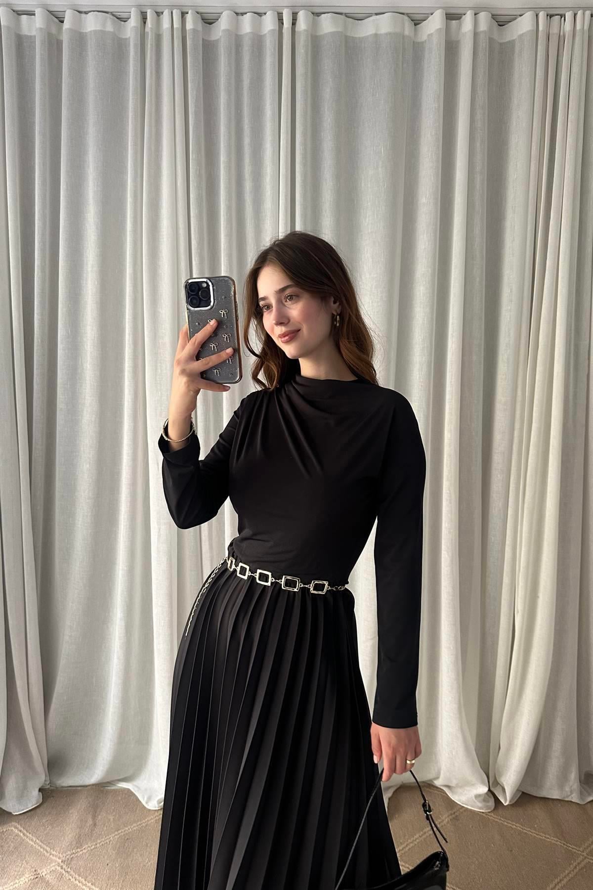 ETEĞİ PİLİSE DETAYLI SANDY ELBİSE
