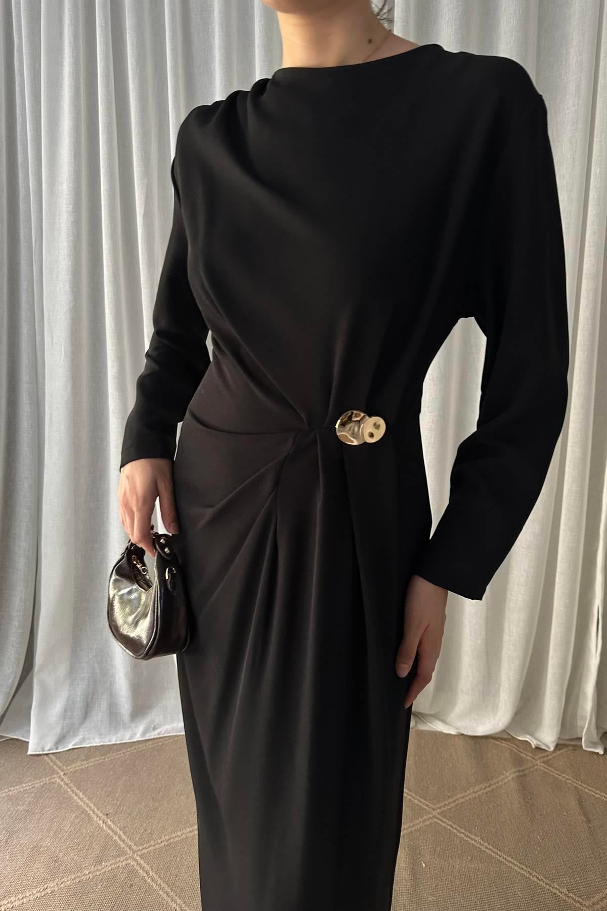 OMUZ VE BEL PİLELİ TOKA DETAYLI ELBİSE