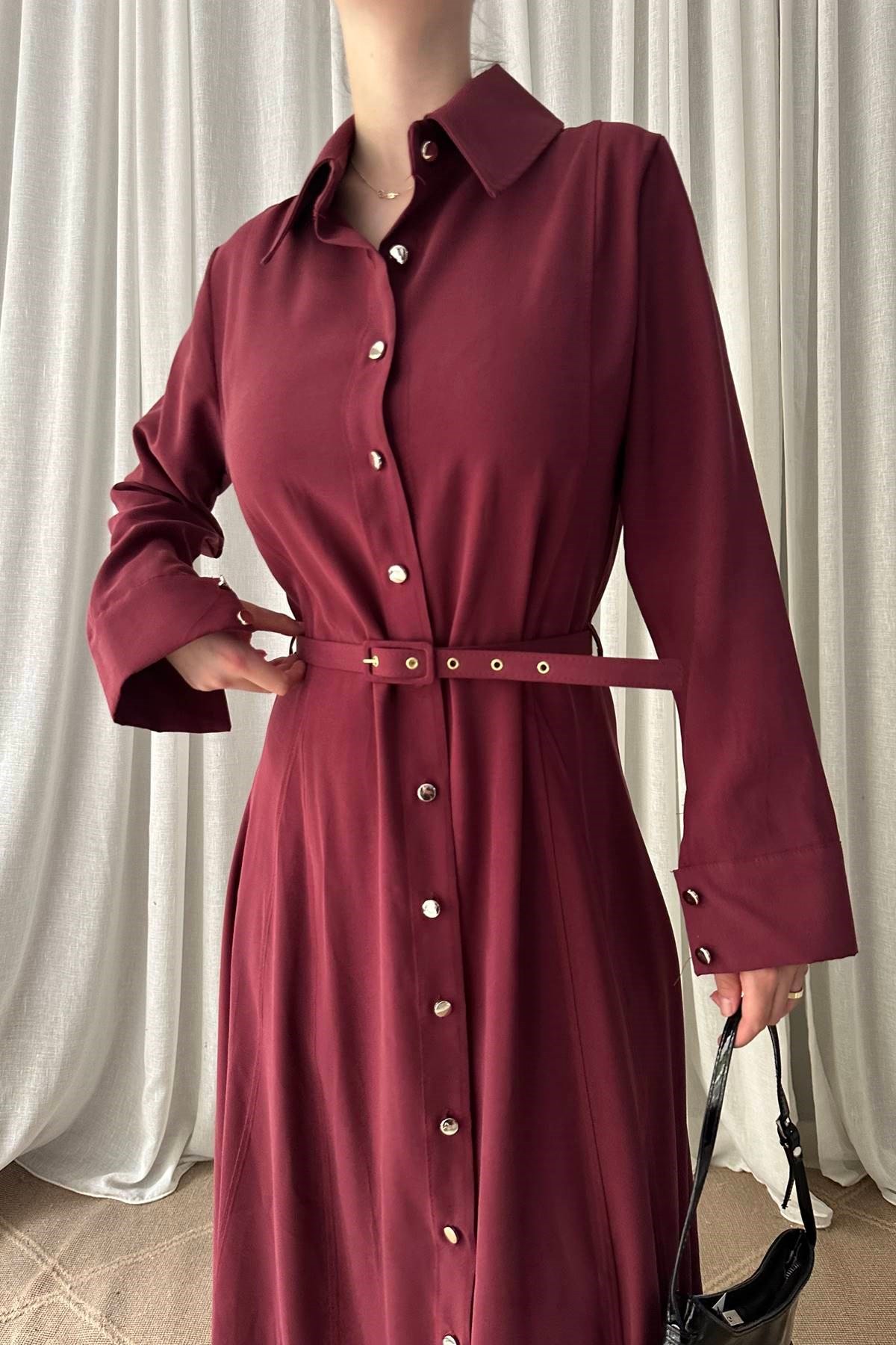 ÖN DÜĞMELİ KEMERLİ TENCEL GÖMLEK ELBİSE