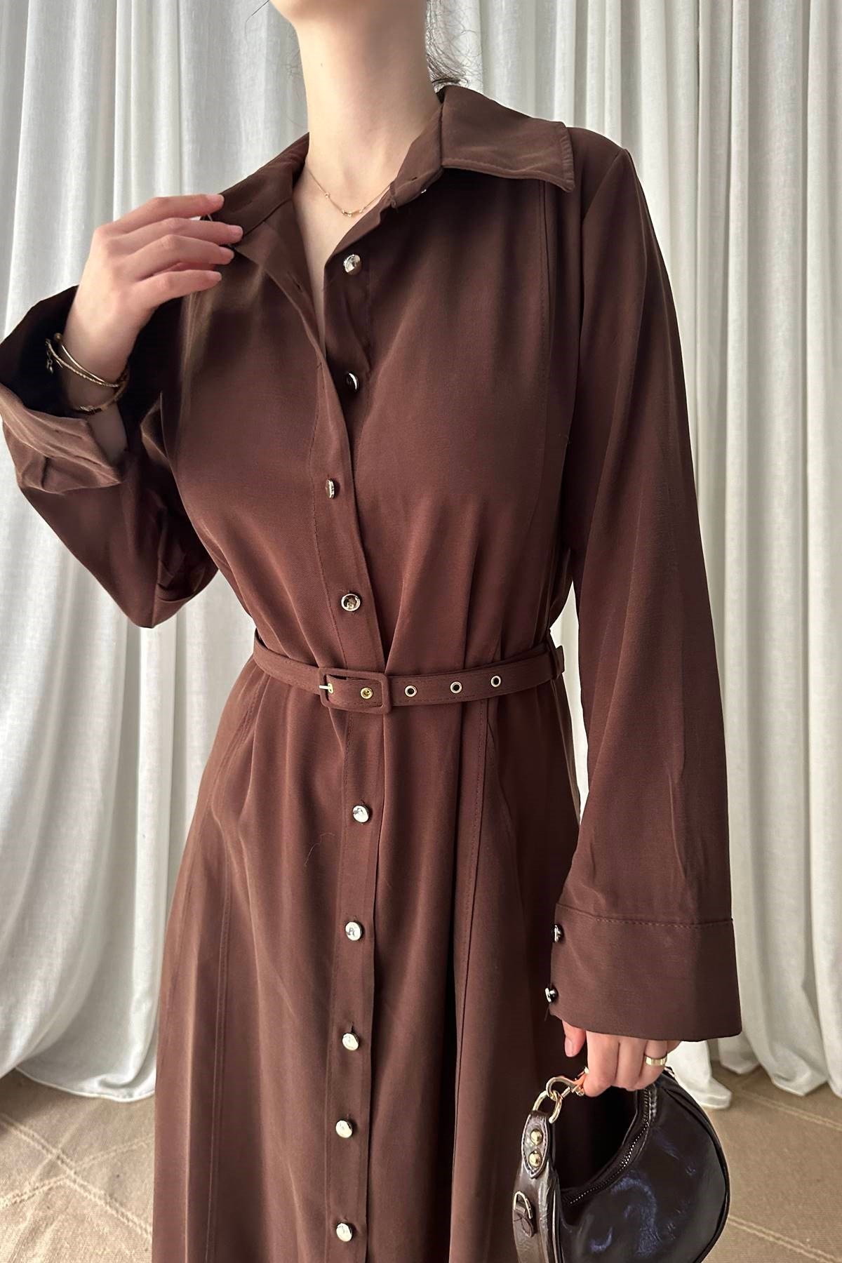 ÖN DÜĞMELİ KEMERLİ TENCEL GÖMLEK ELBİSE